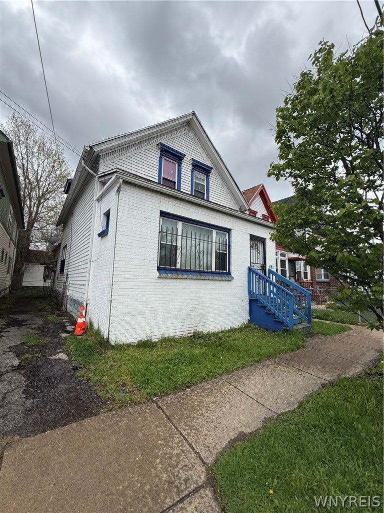 681 Best Street — photo