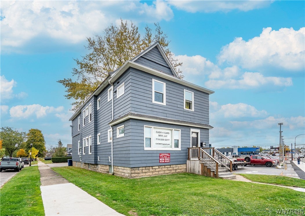 1166 Abbott Road — photo