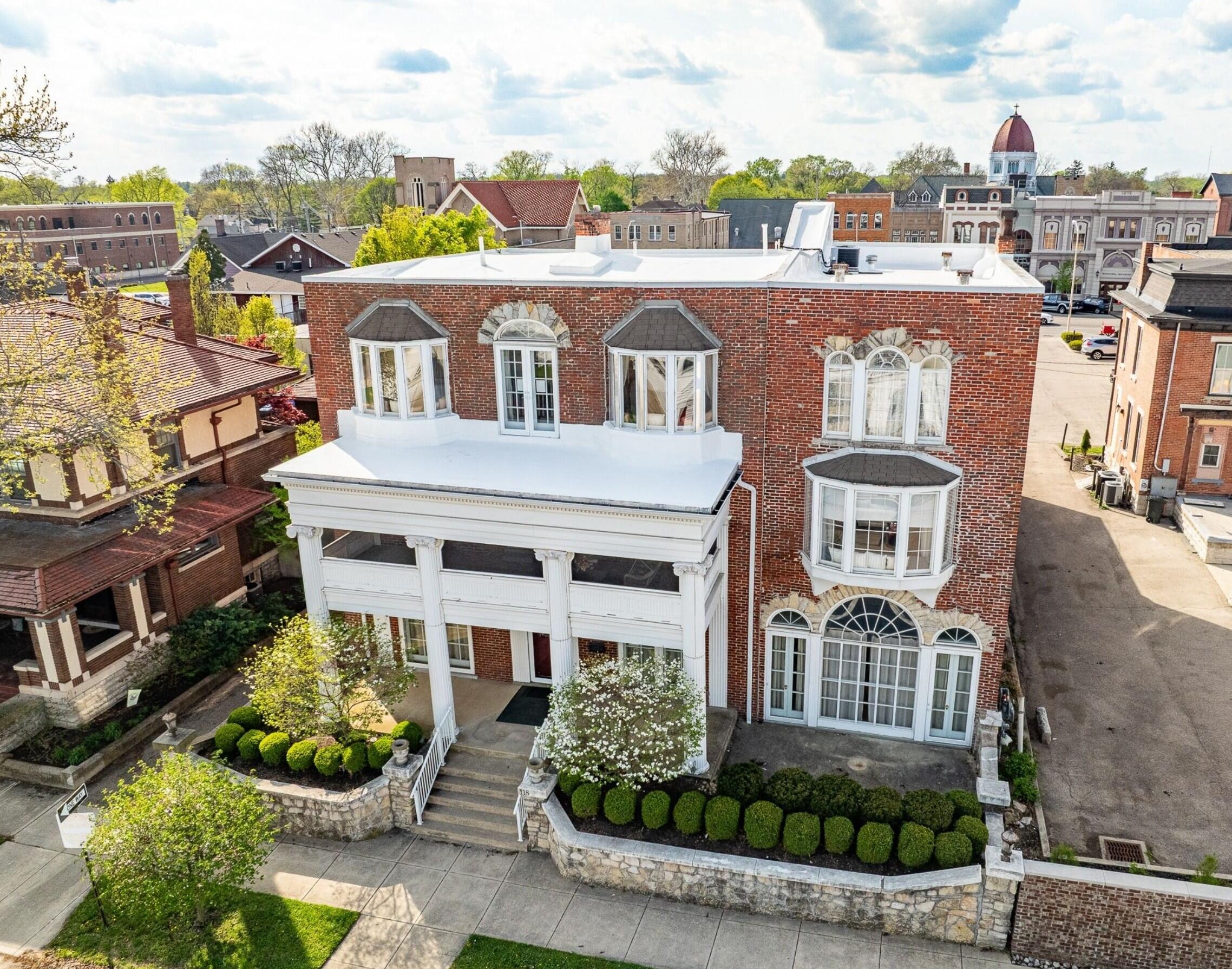 118 S Walnut Street — photo