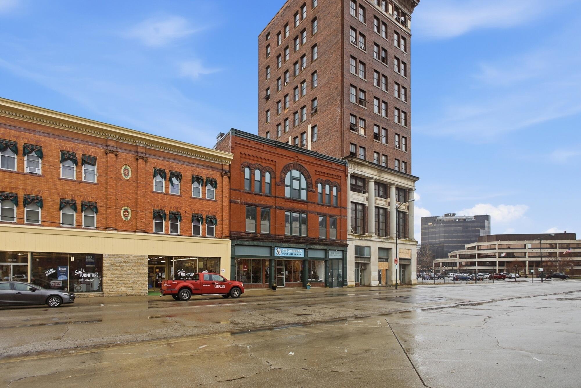 38 W High Street 3B — photo