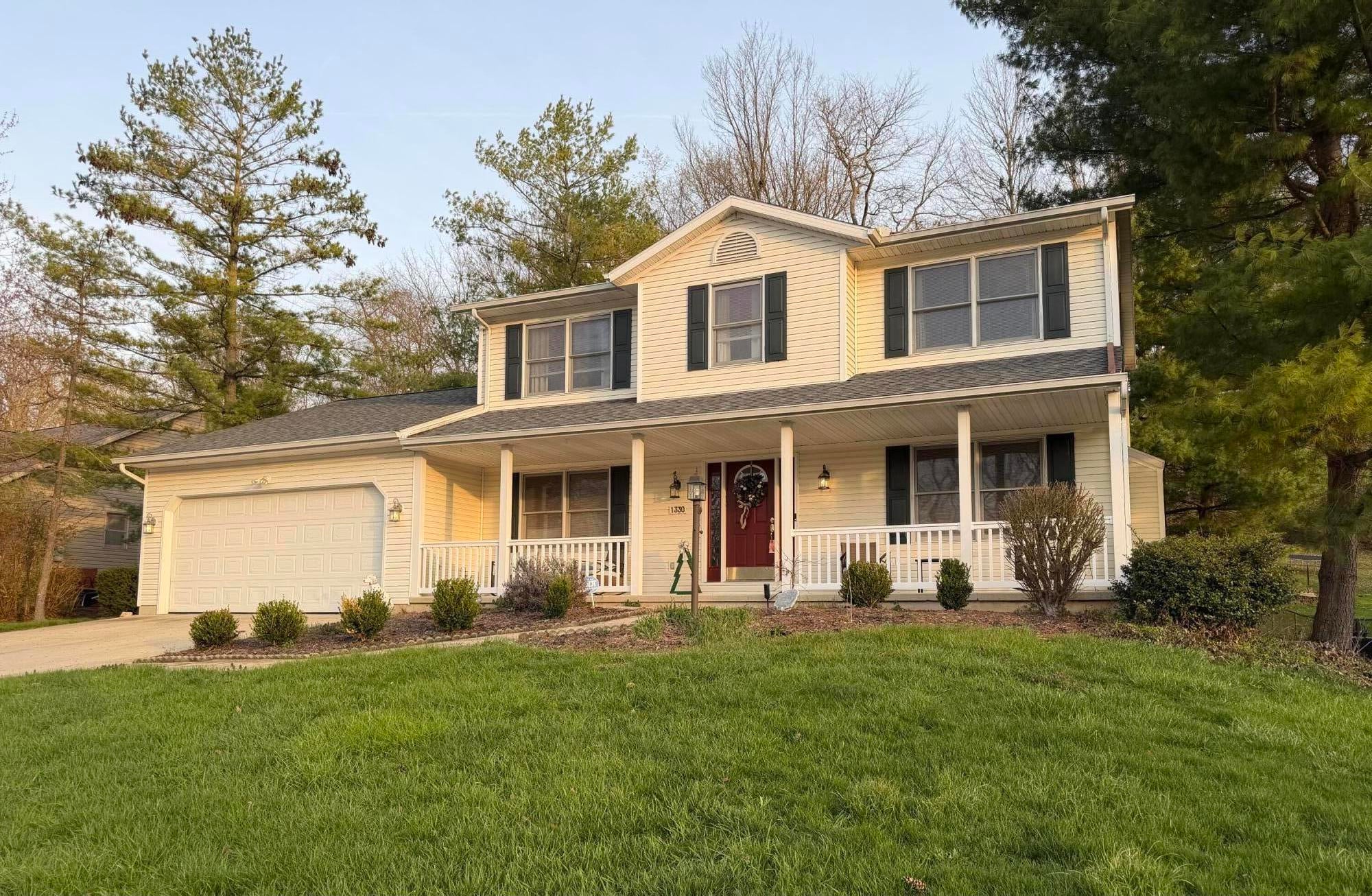 1330 Maple Leaf Court — photo