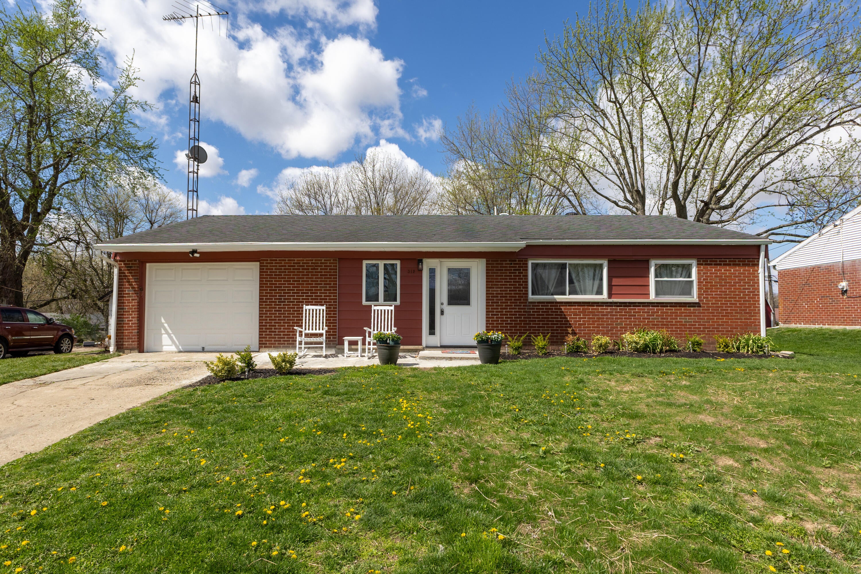 312 Victoria Drive — photo