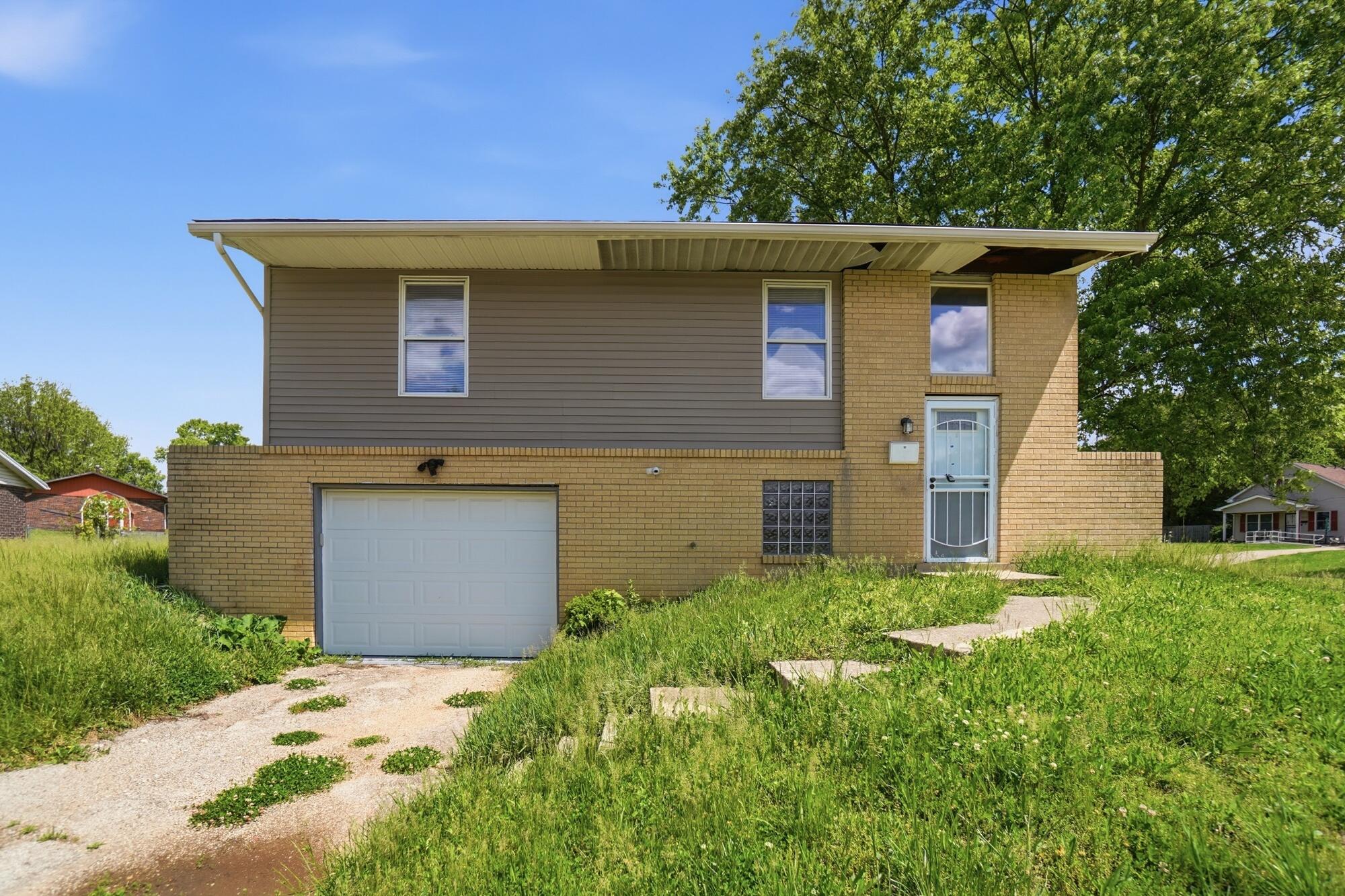 1805 Coretta Court — photo