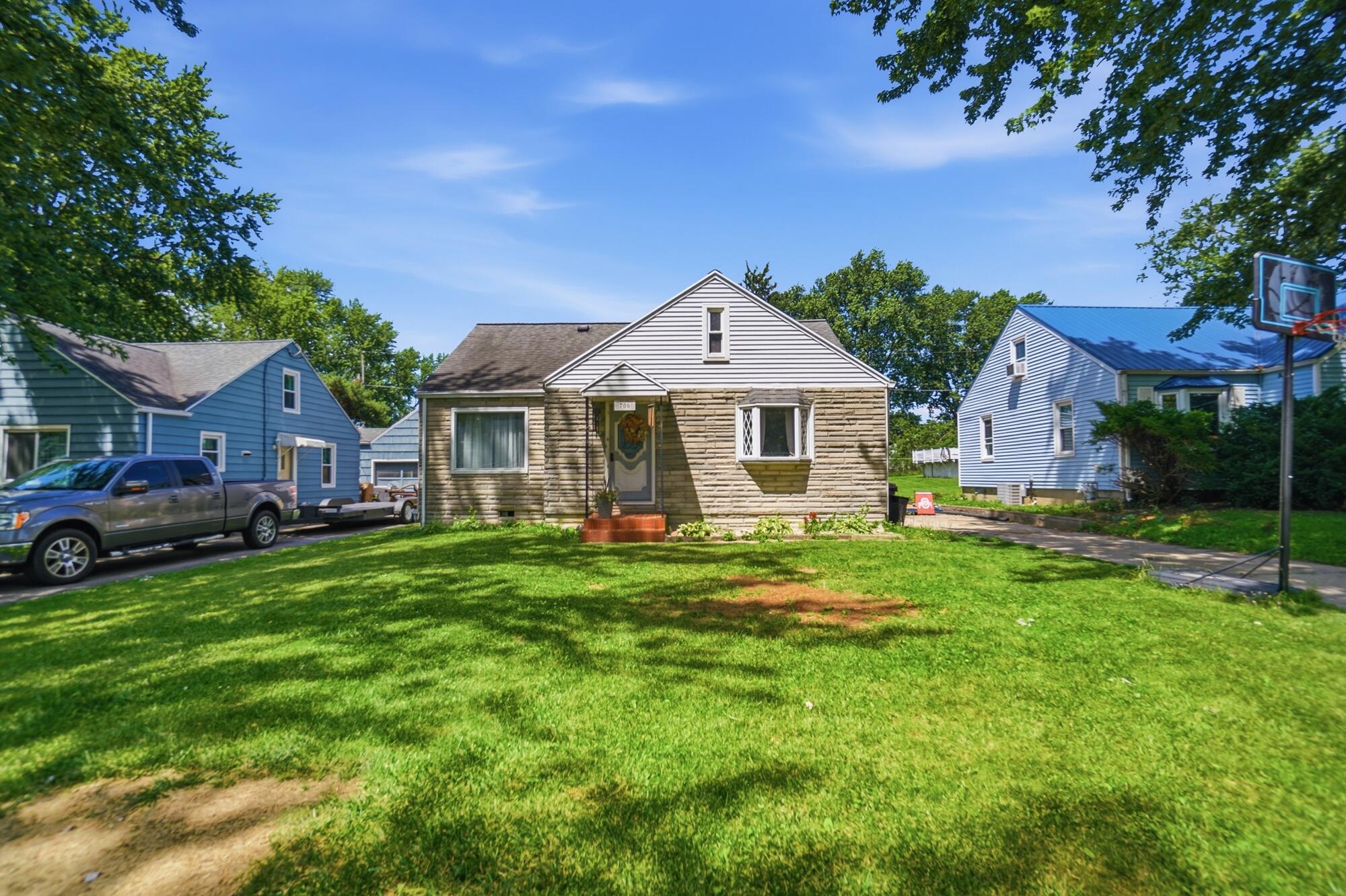 706 Radcliffe Street — photo