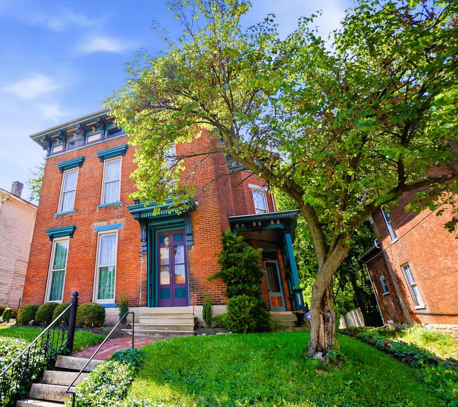 329 S Plum Street — photo
