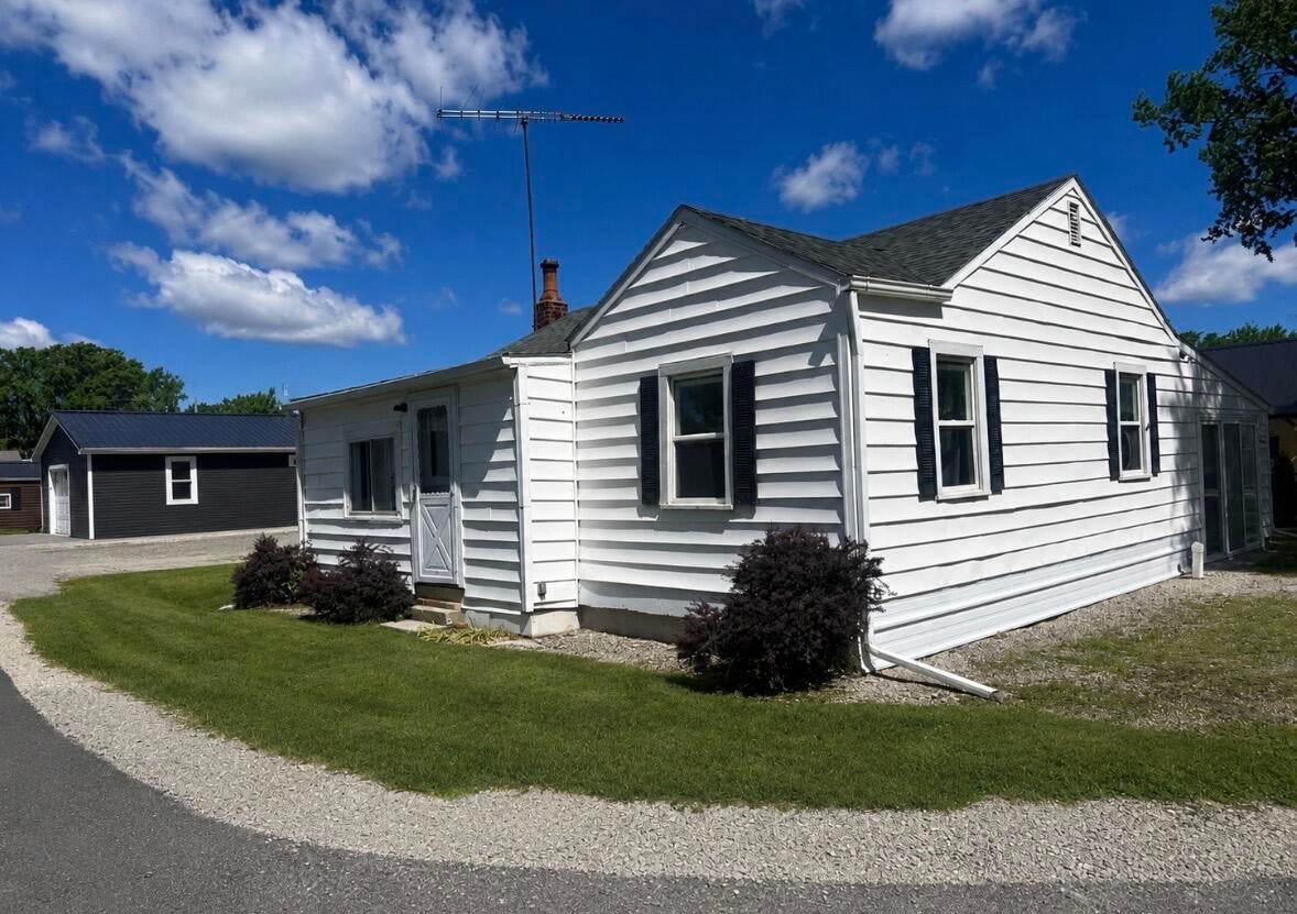 5529 Island View Drive — photo