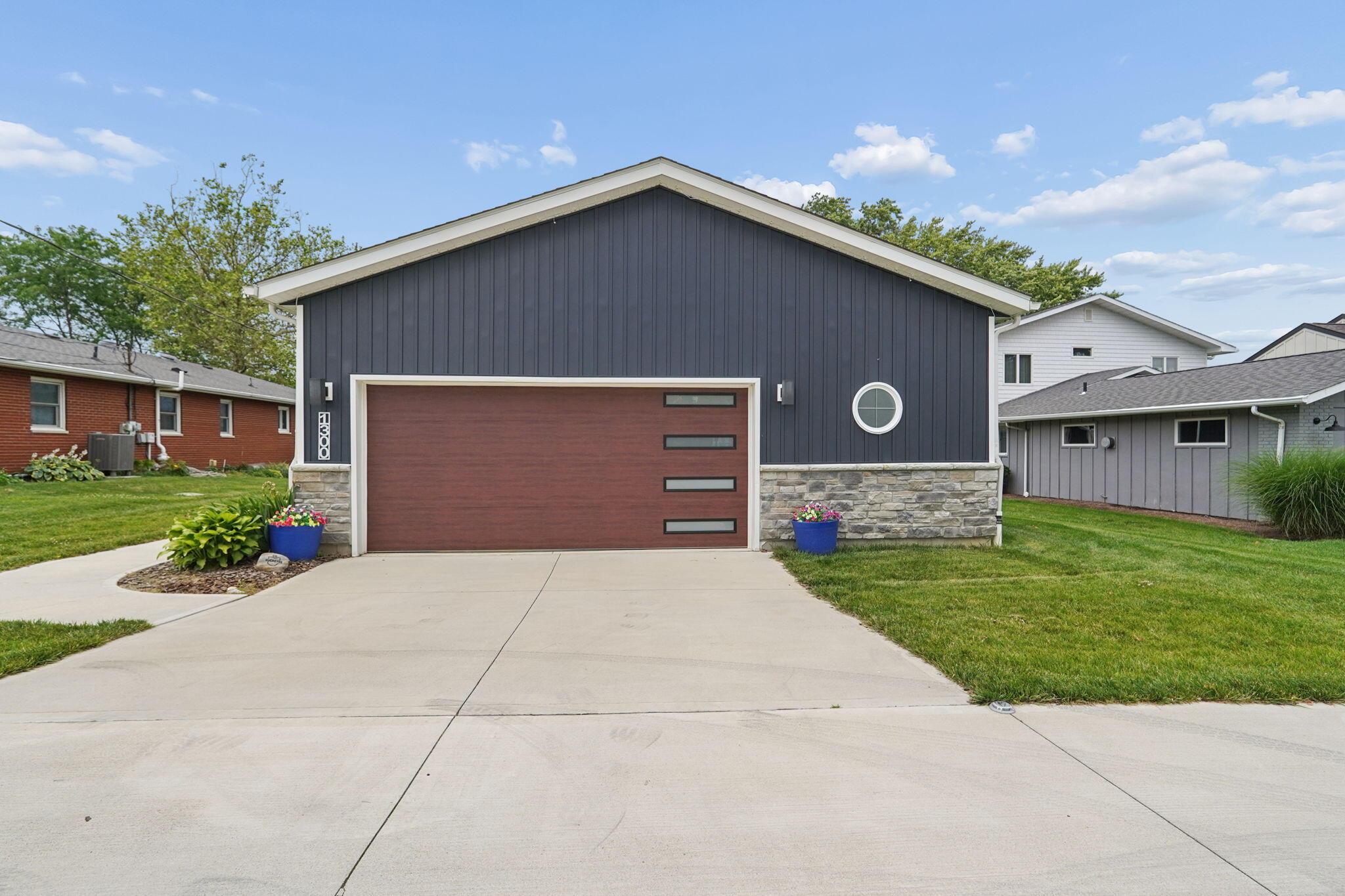 1300 E Choctaw Drive — photo
