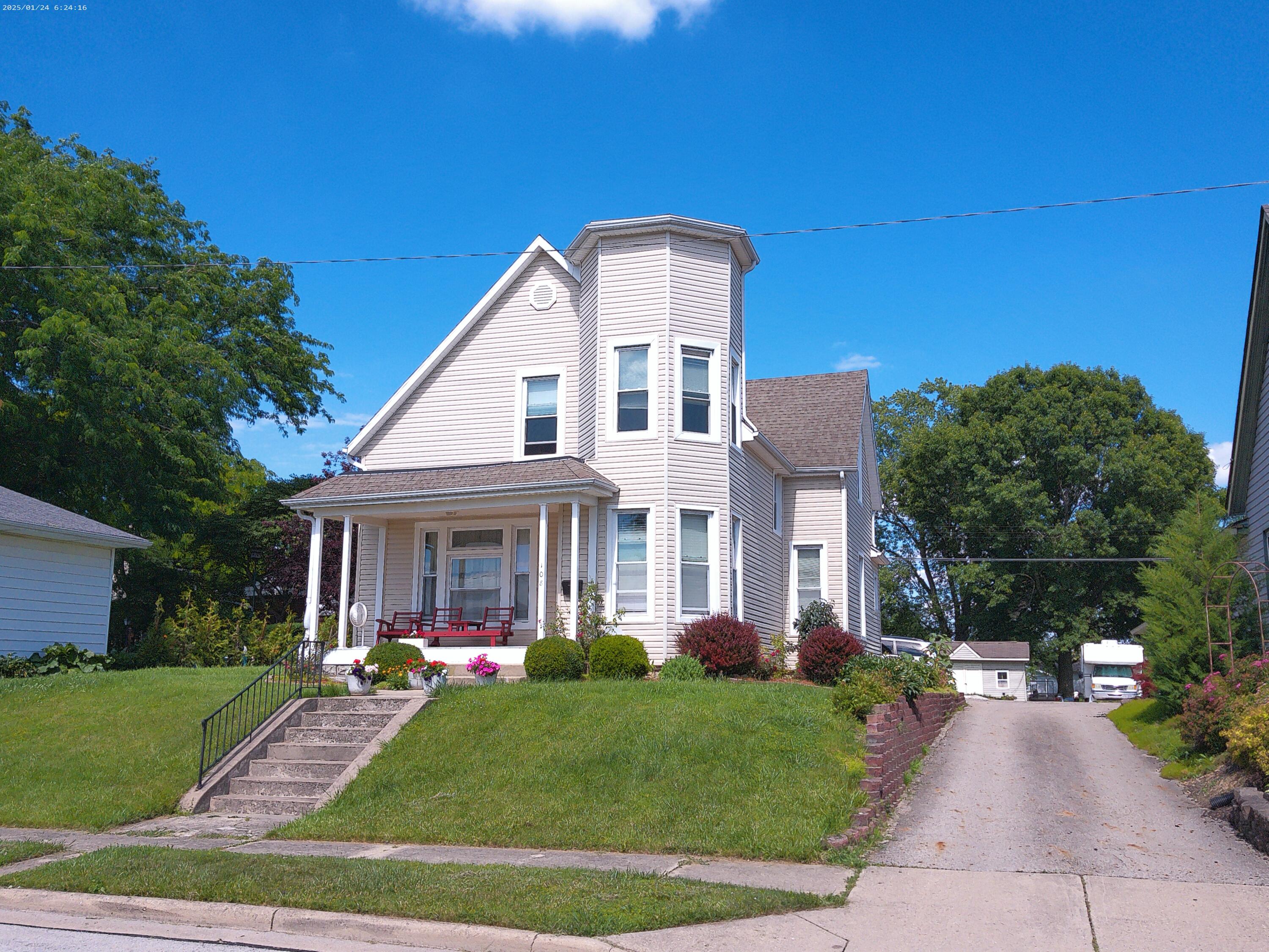 108 S Walnut Street — photo