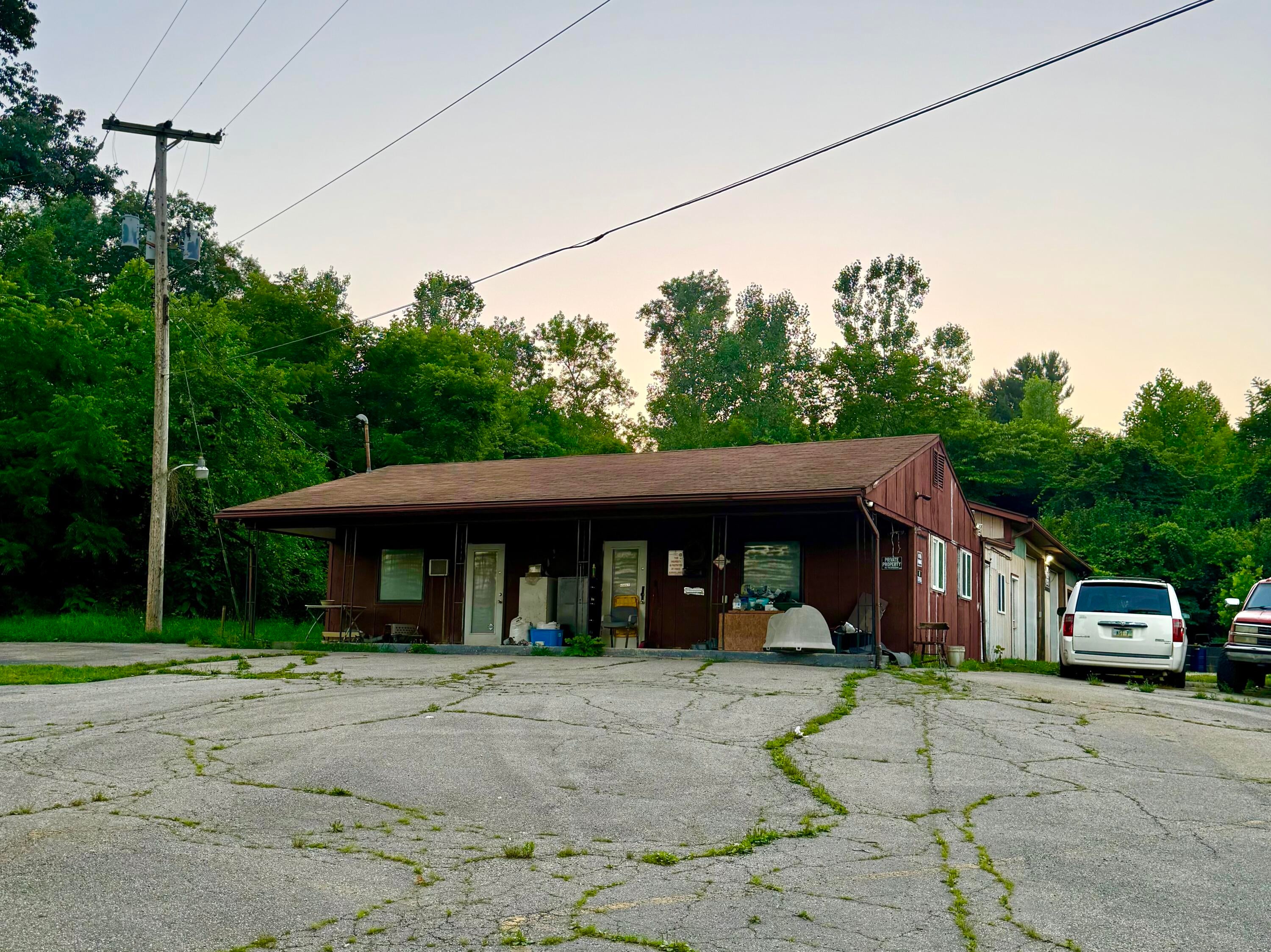 925 Upper Valley Commercial — photo