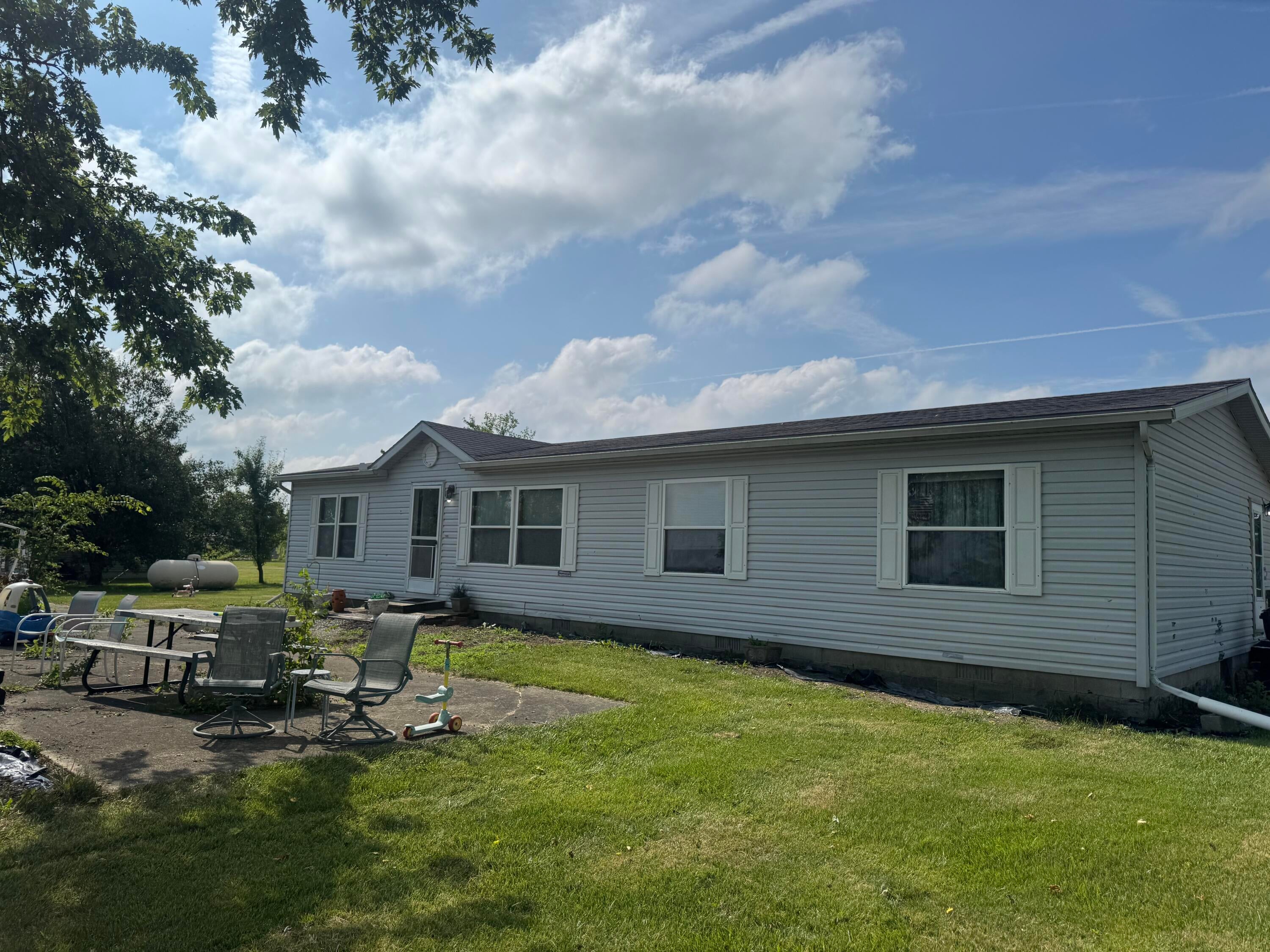 9244 Tawawa-Maplewood Road — photo