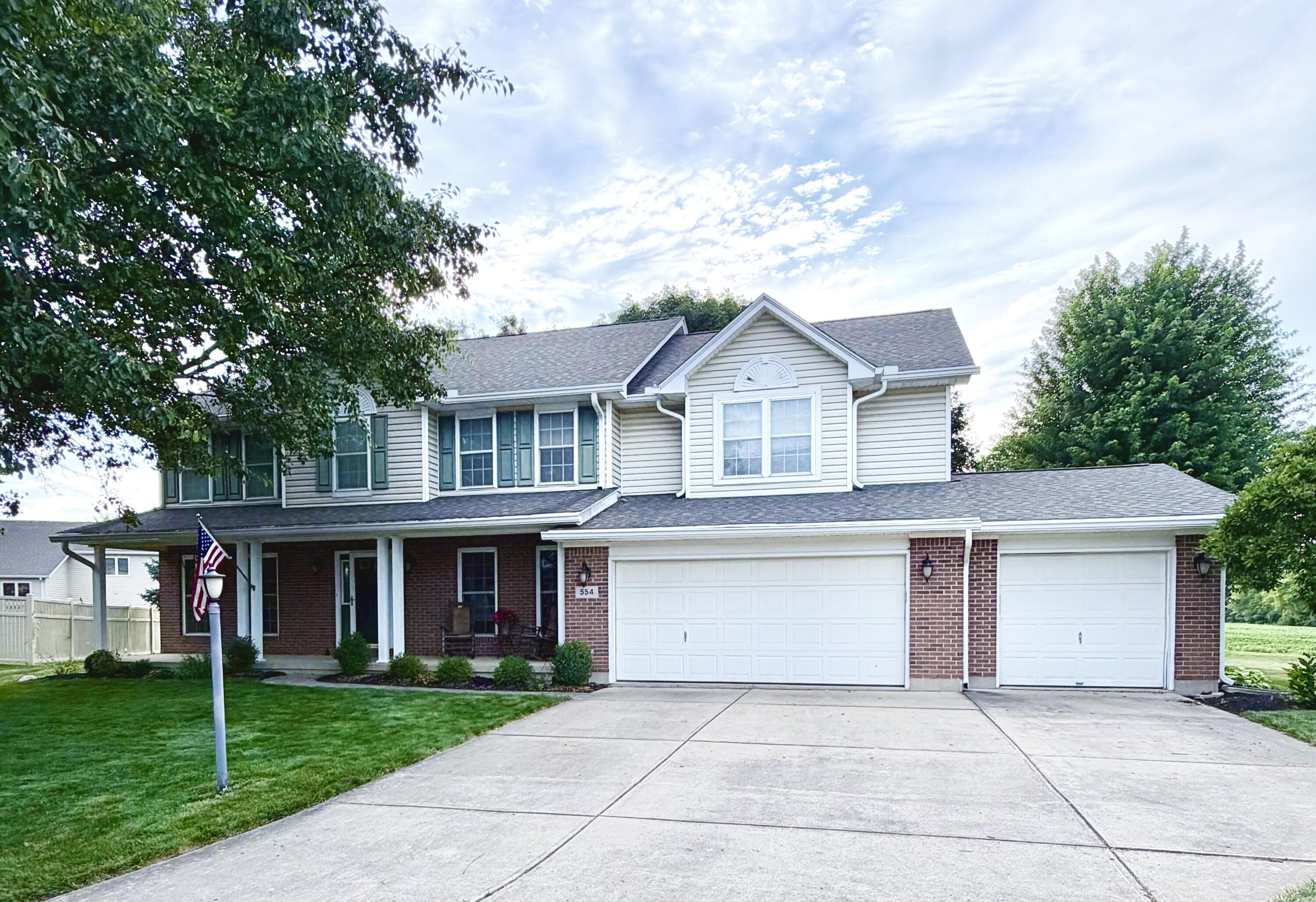 554 Woodbury Court — photo