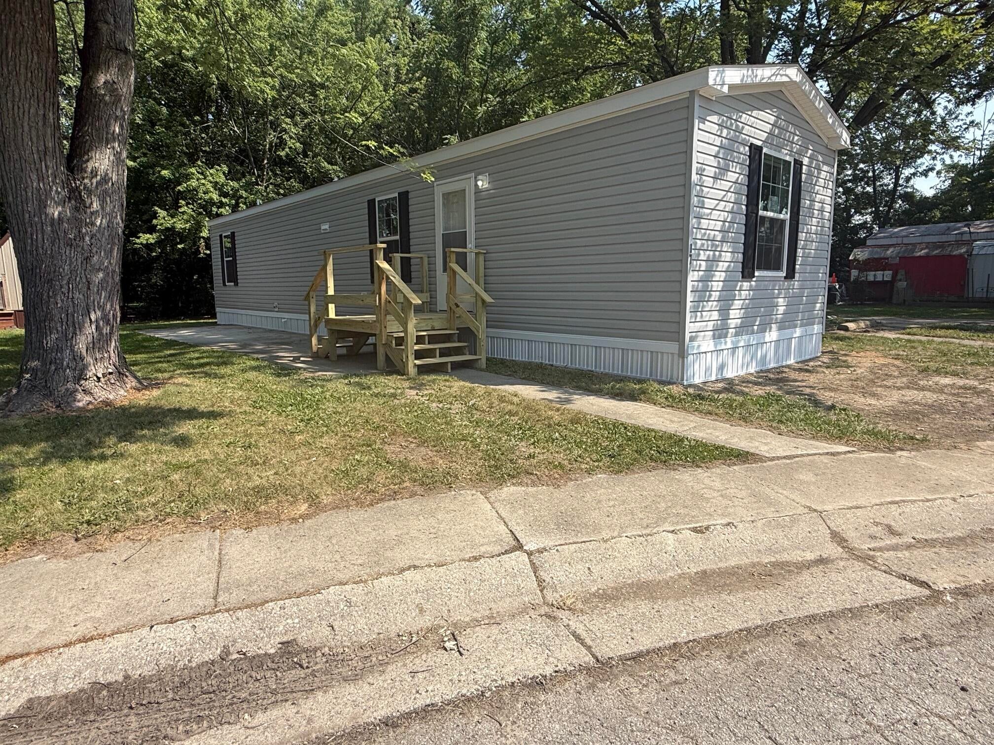 200 N Knoxville Avenue 16 — photo