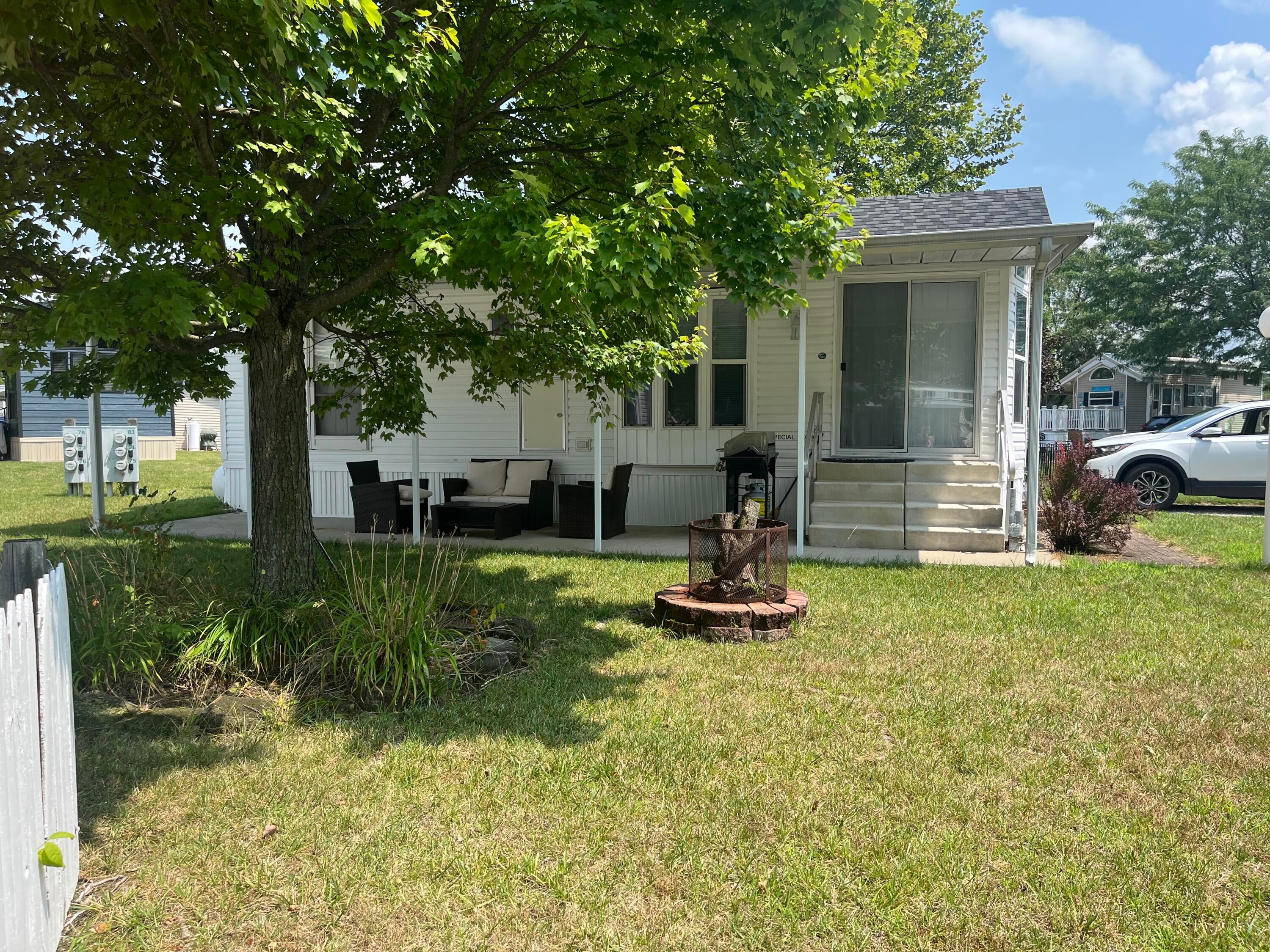 11377 Township Rd 266 76 — photo