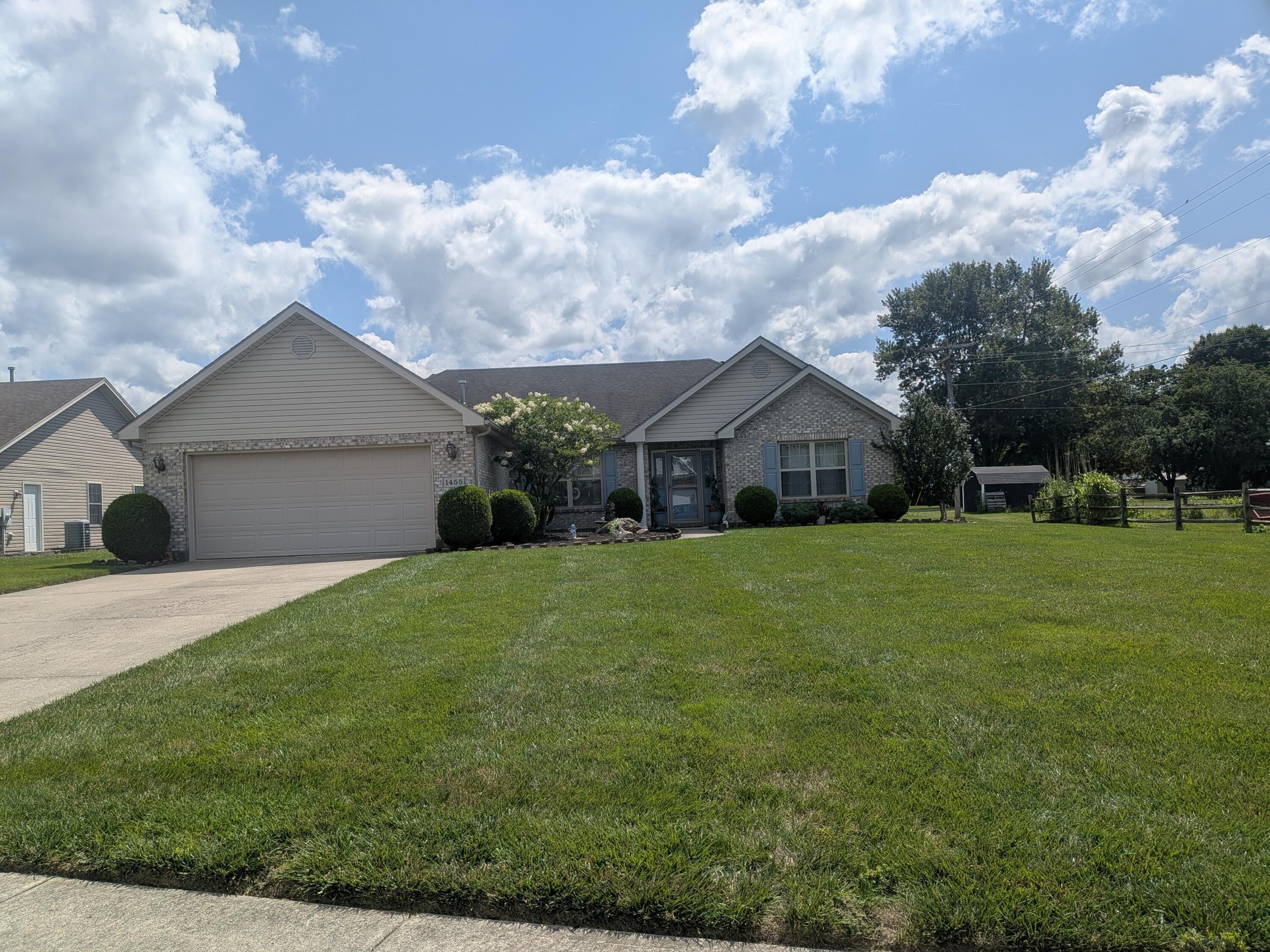 1455 Edinburgh Drive — photo