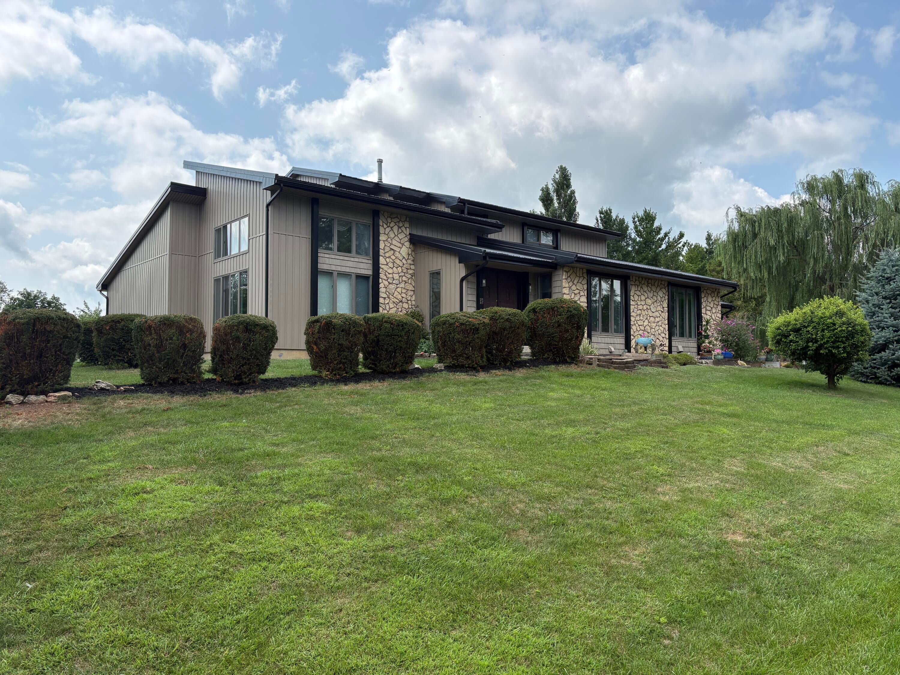 119 Schelich Drive — photo