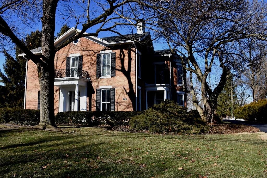 1195 W Main Street — photo