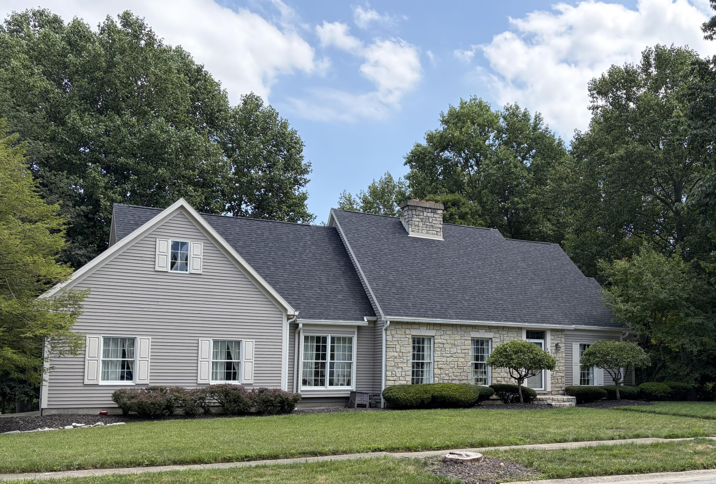 1033 E Parkwood Street — photo