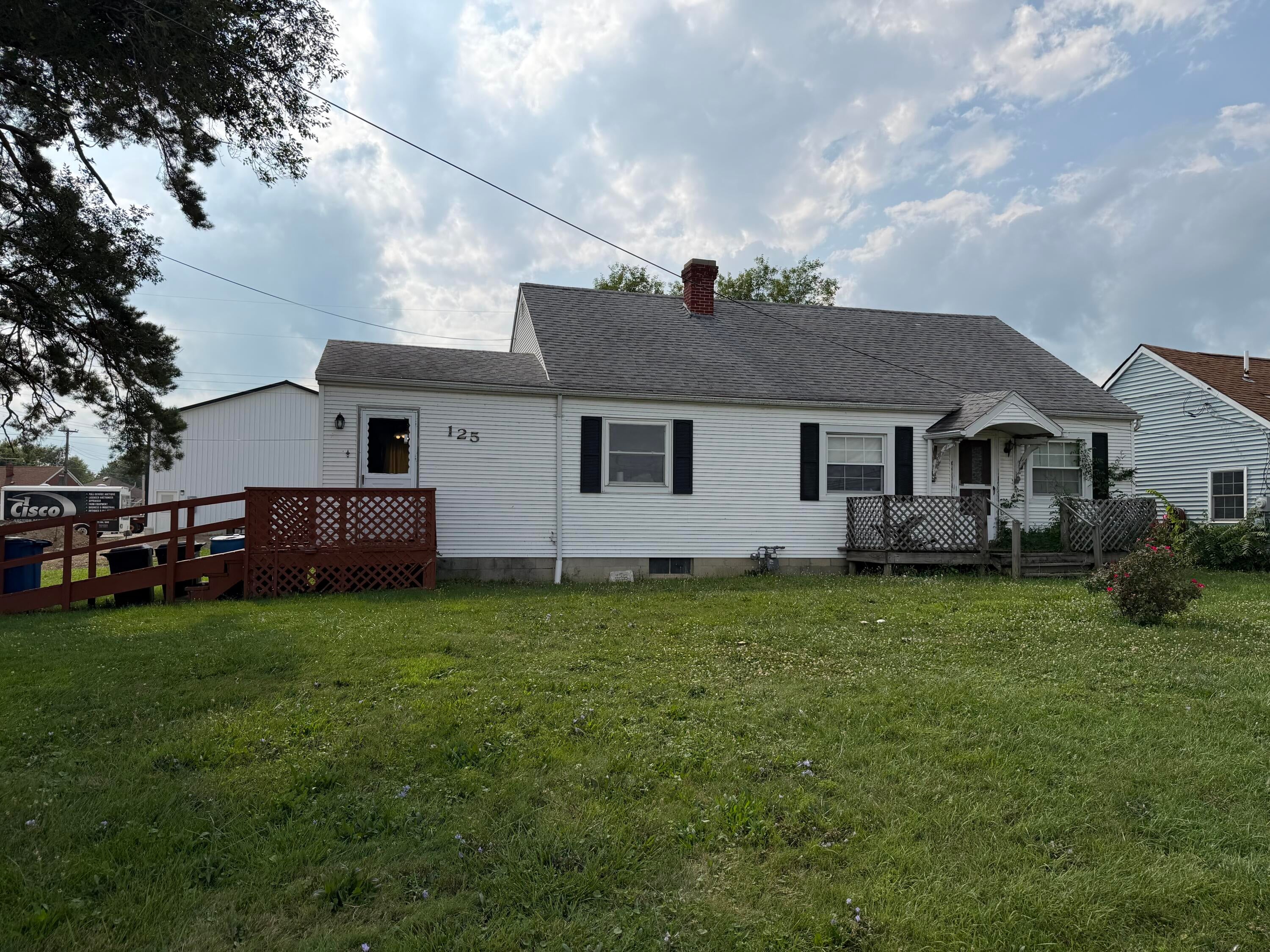 125 E Bank Road — photo