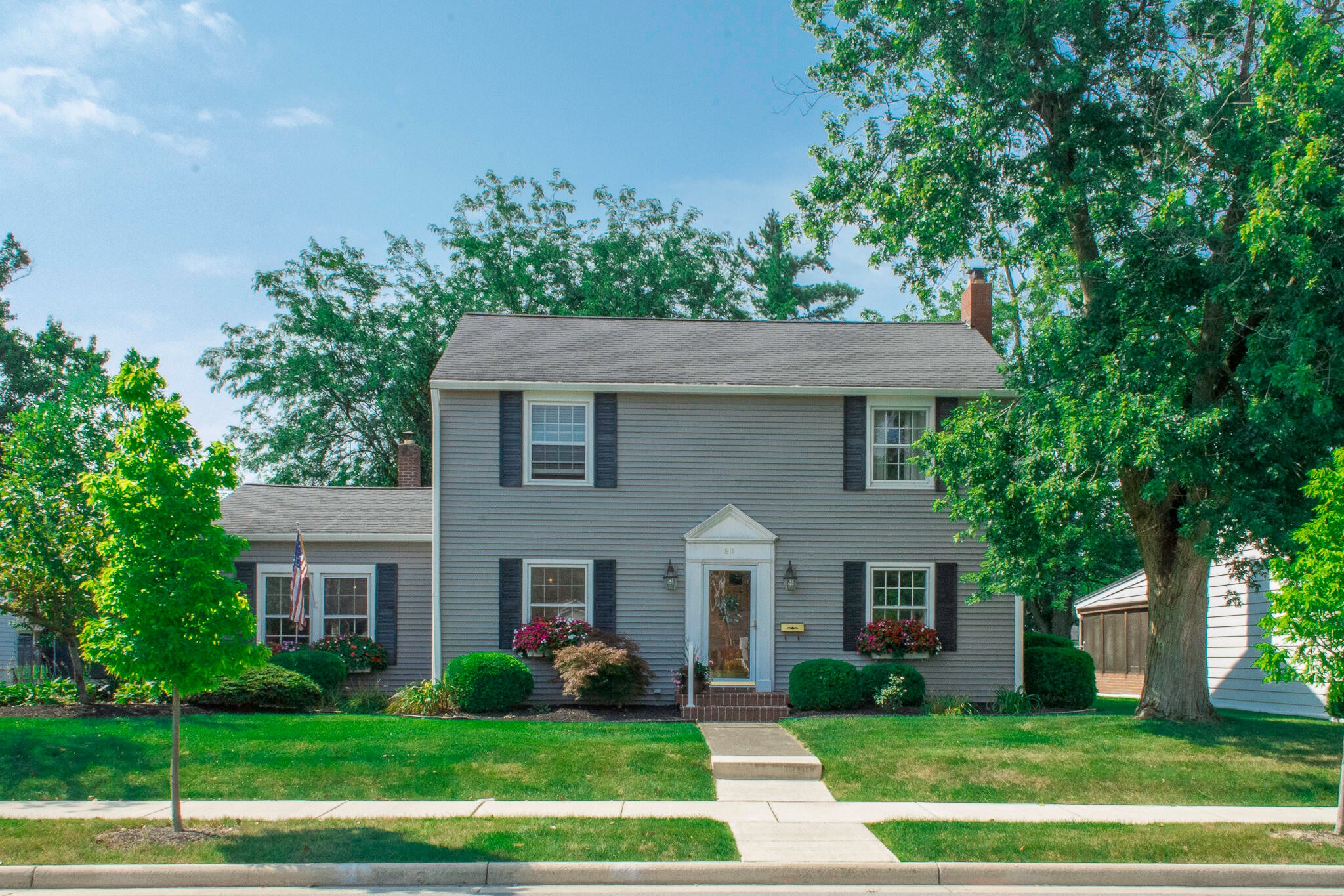 811 W Benton Street — photo