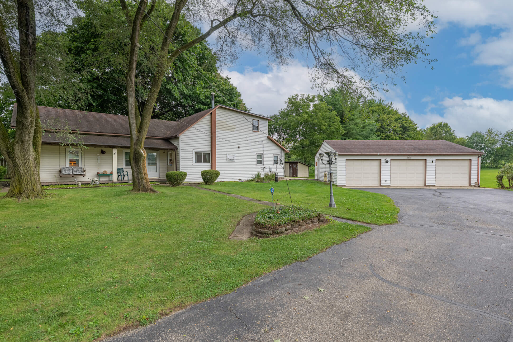 7570 Troy Road — photo