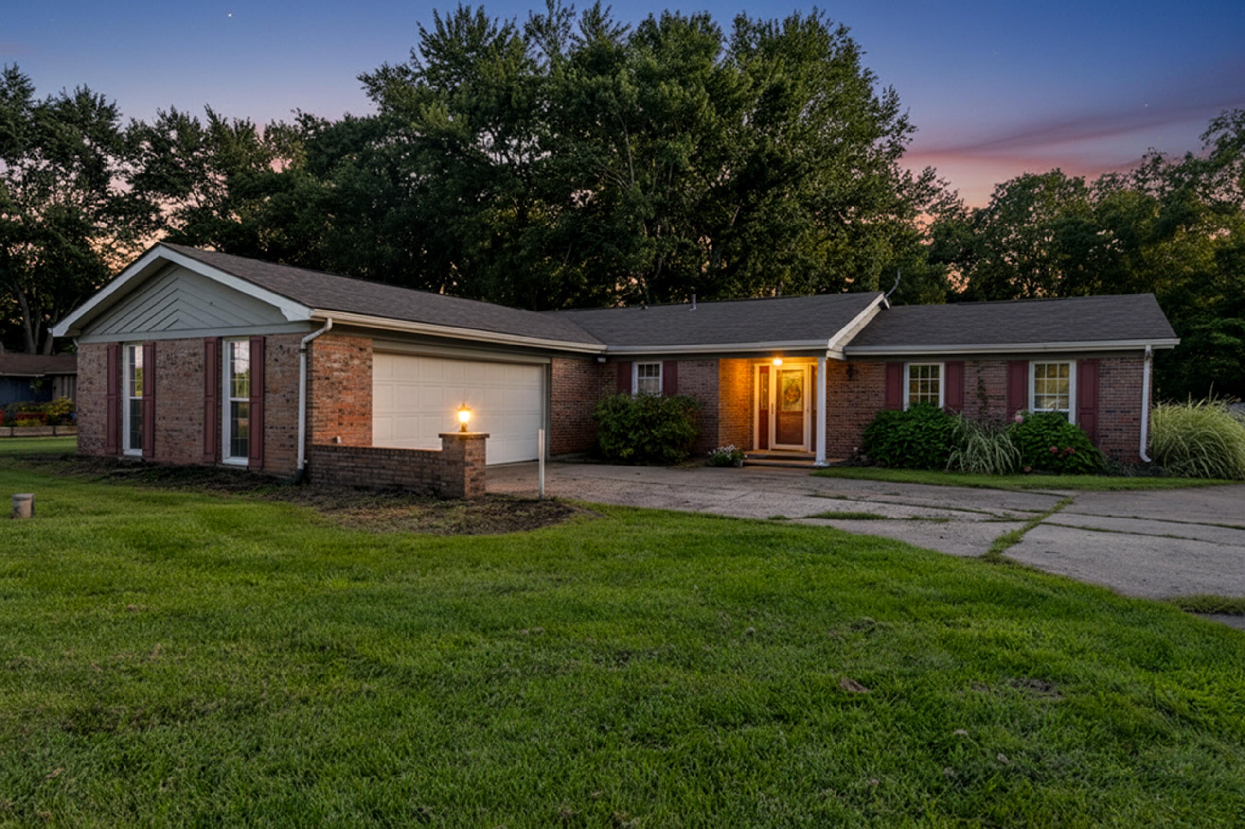 4444 E State Route 41 — photo