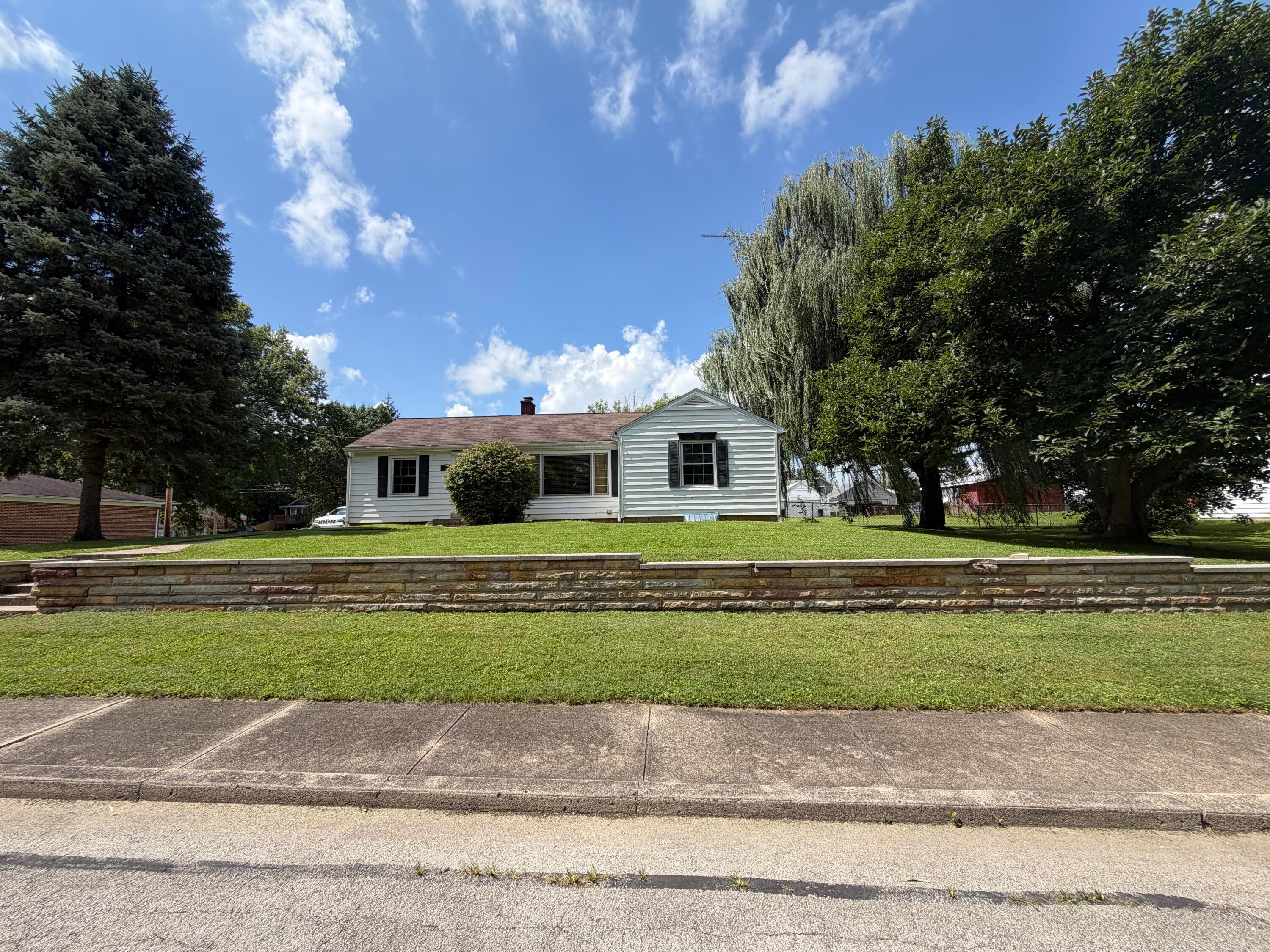 635 S Walnut Avenue — photo