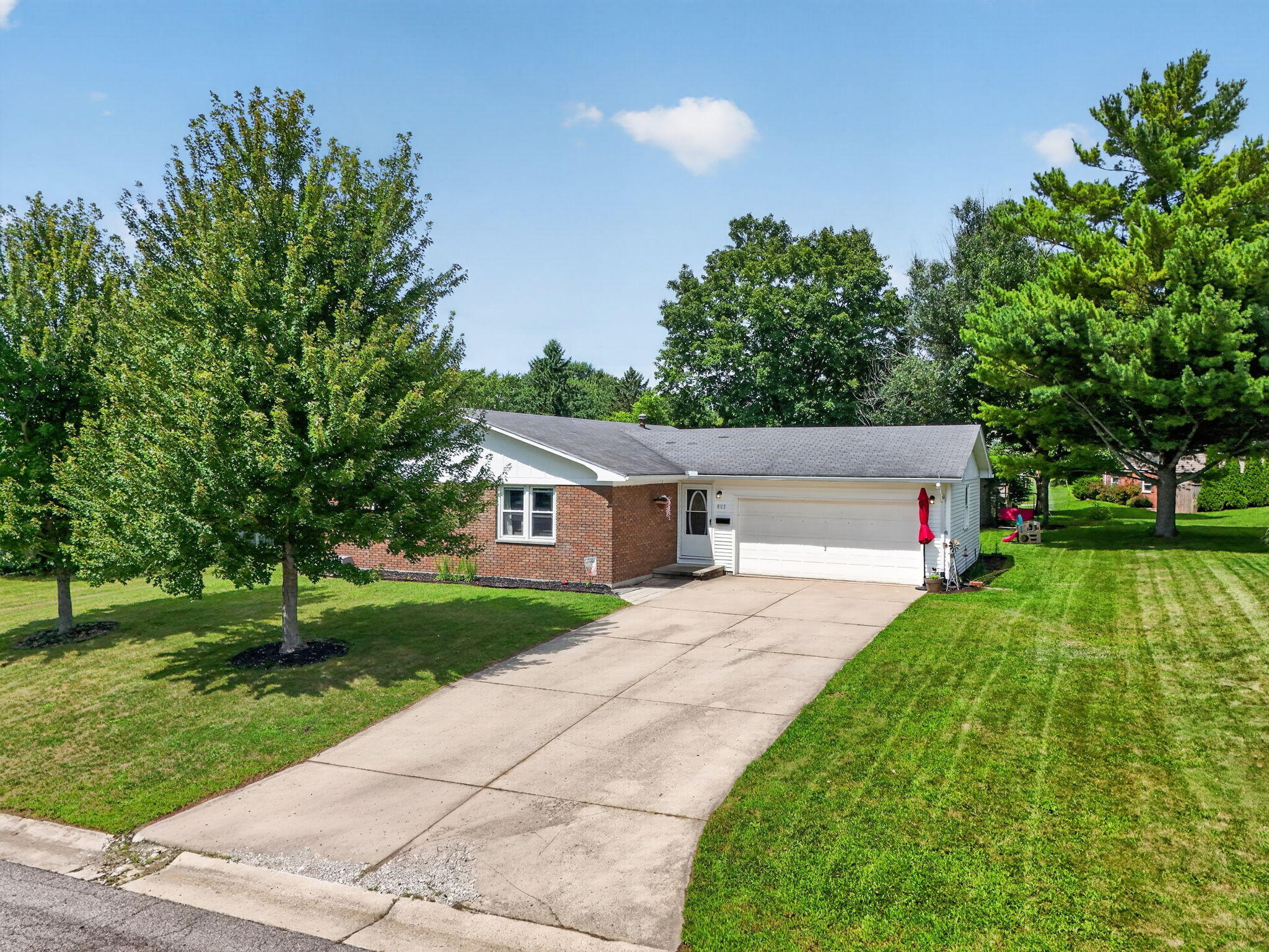 803 Ridgeview Drive — photo