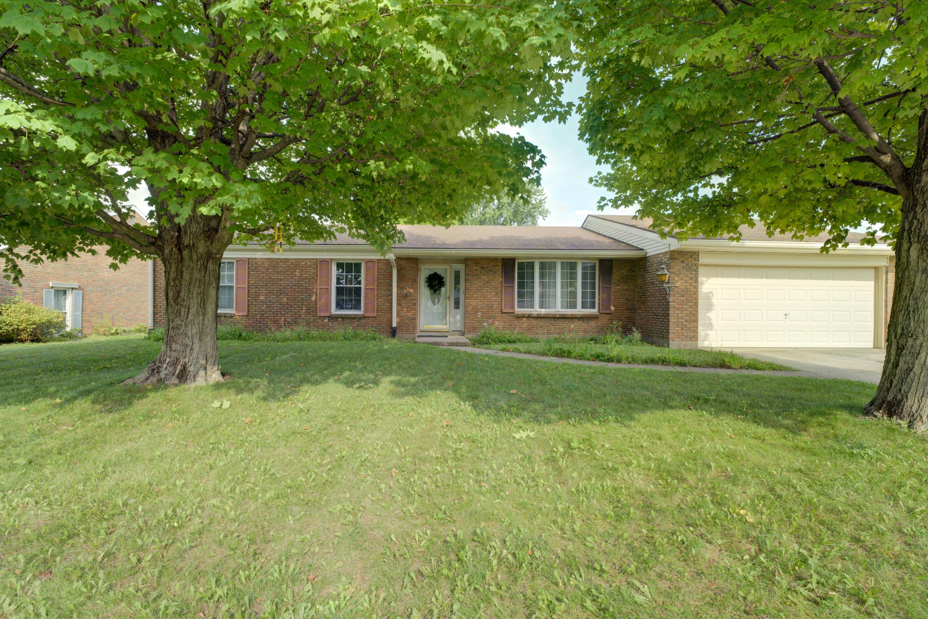 1381 Oaktree Drive — photo