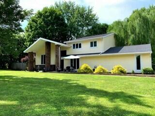 555 Briarwood Court — photo