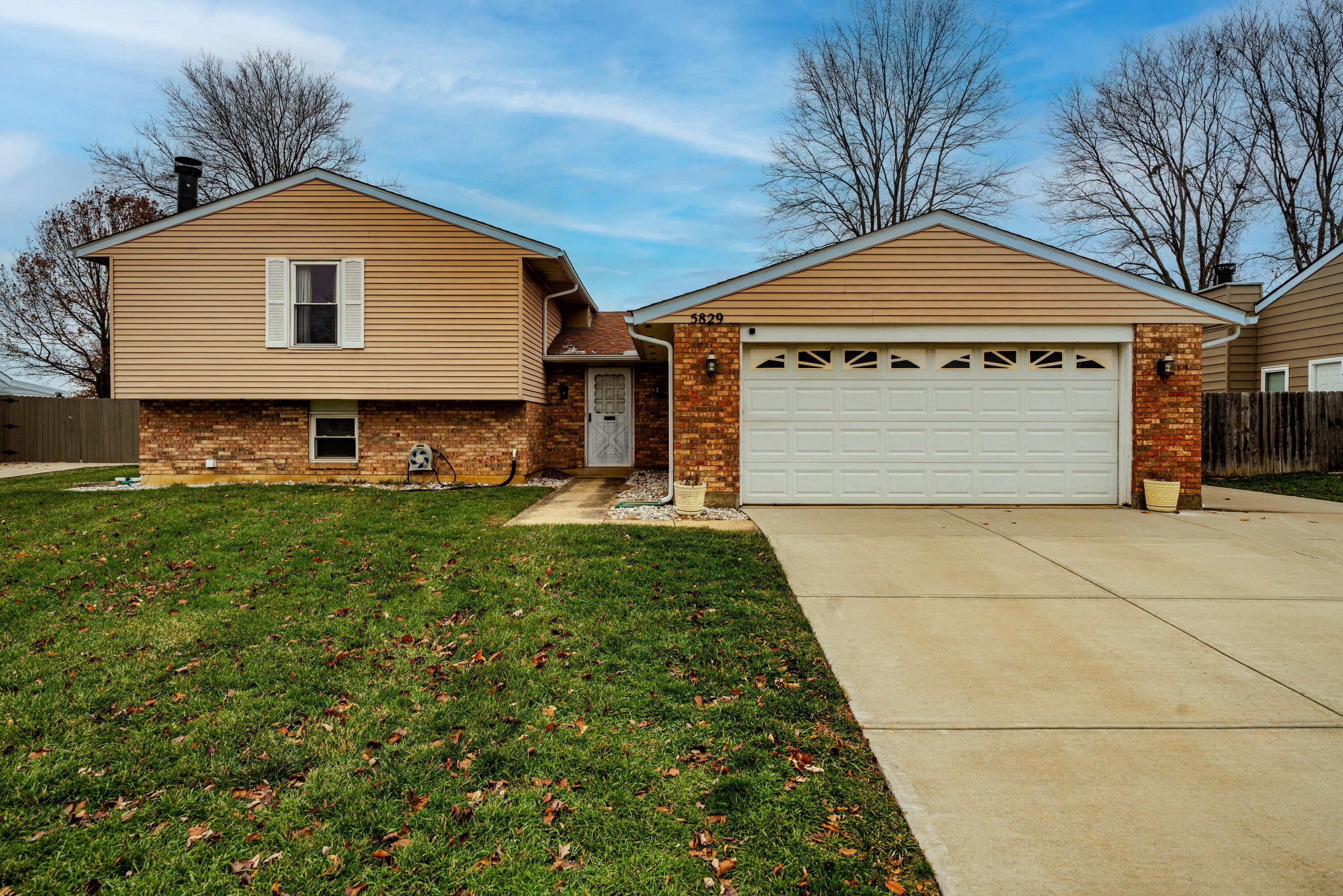 5829 Waynegate Road — photo