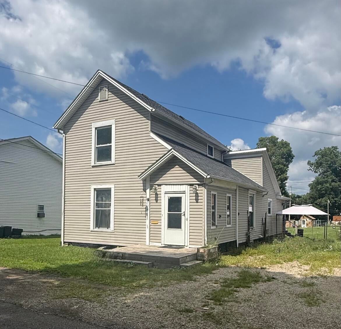 304 W High Avenue — photo