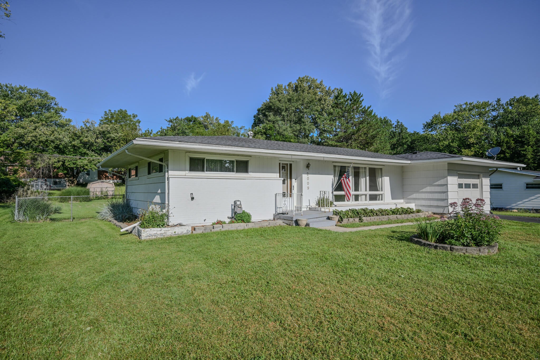 2009 E Mile Road, Springfield, OH 45503 — photo 2