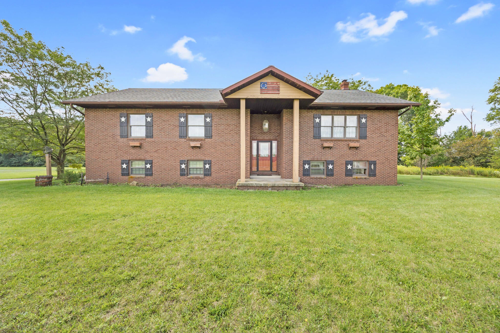 10333 Township Road 240 — photo