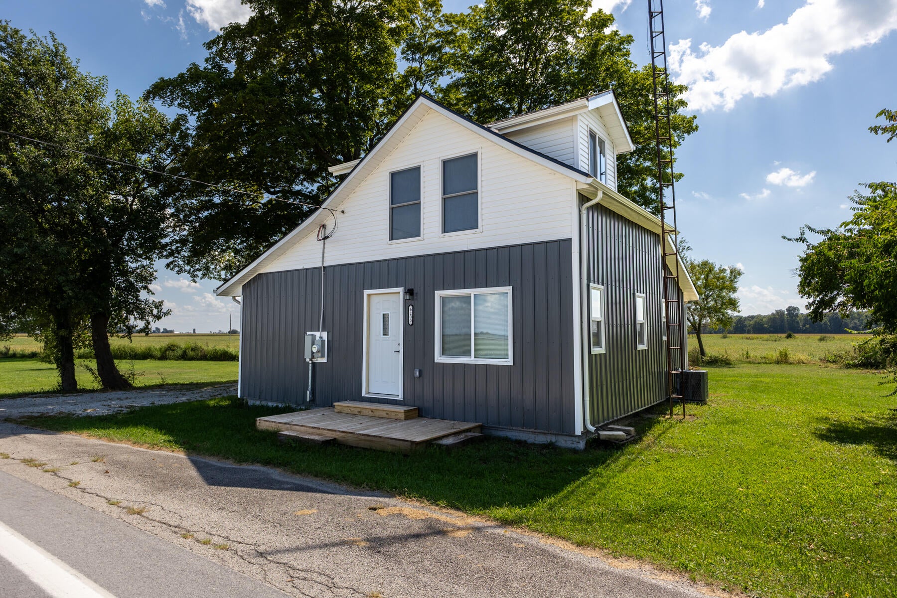6200 W State Route 718 — photo