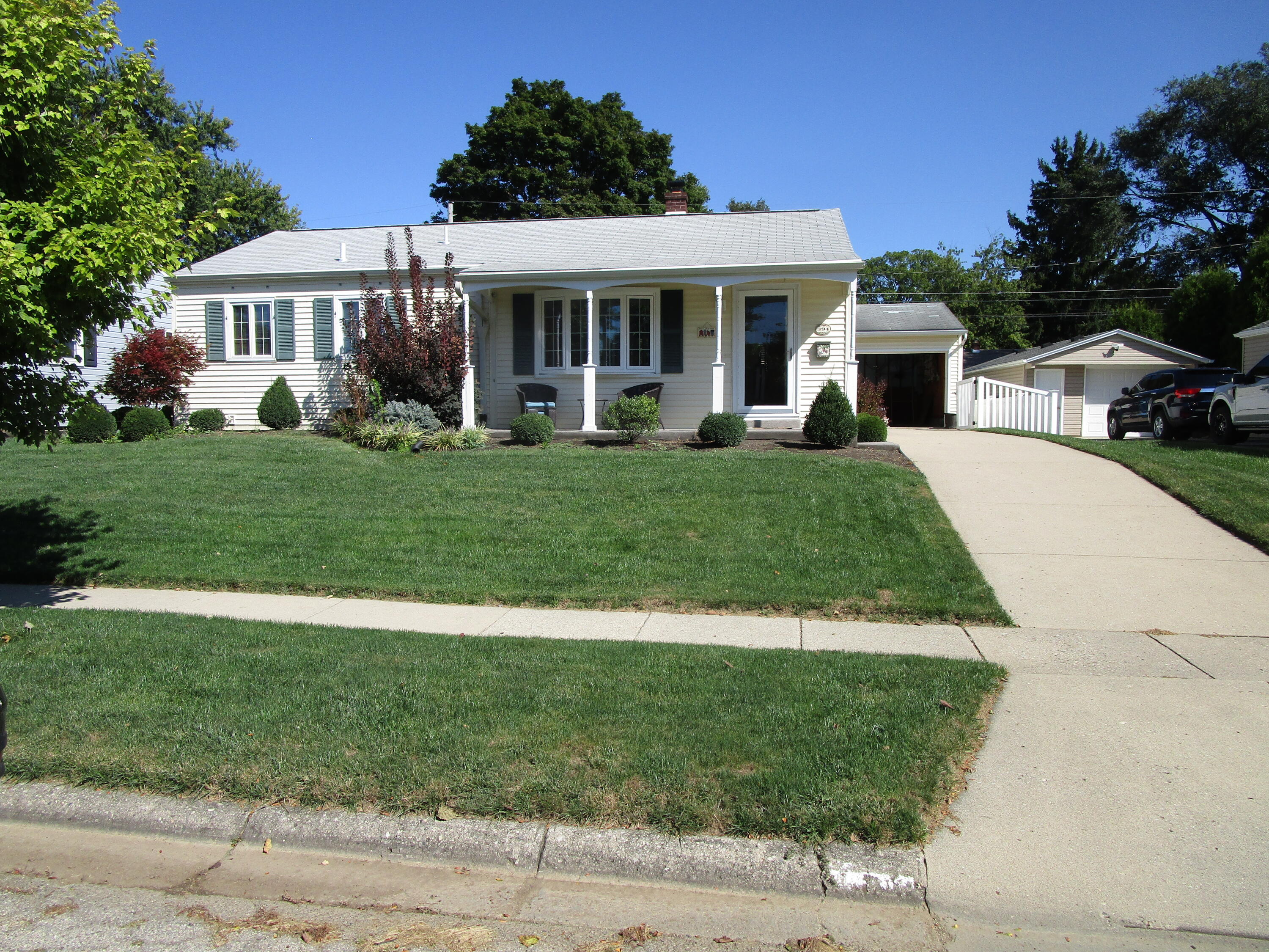 394 Miles Avenue — photo