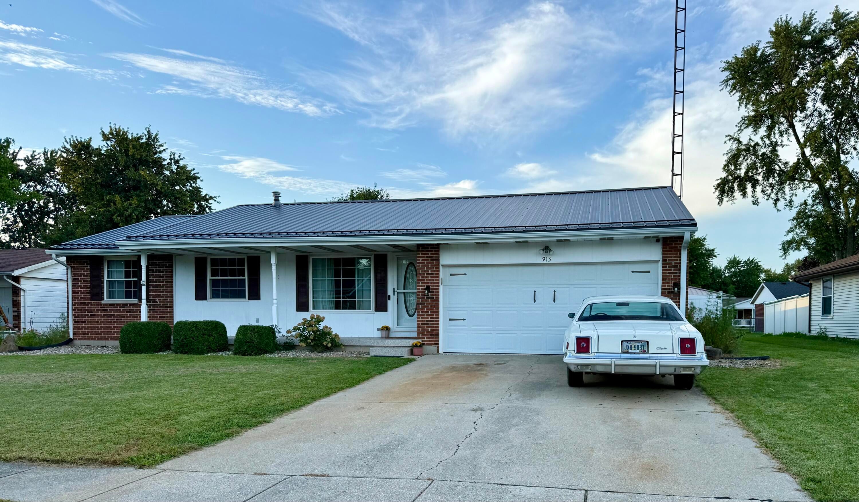 913 Canterbury Drive — photo