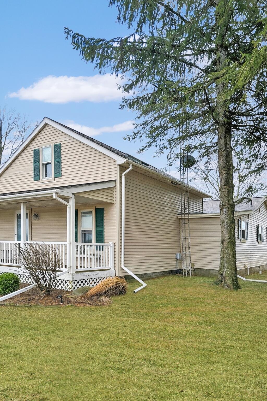 335 N State Route 121 — photo