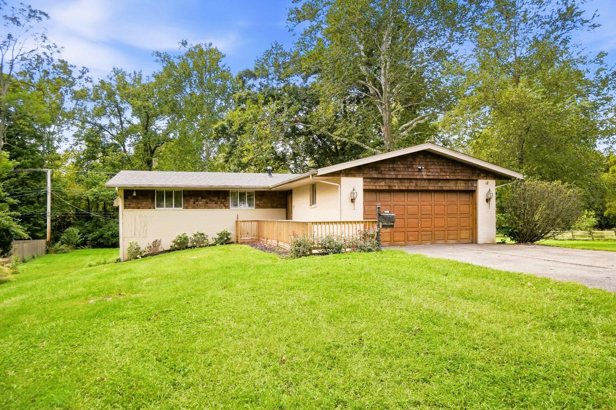 2351 S Linda Drive — photo