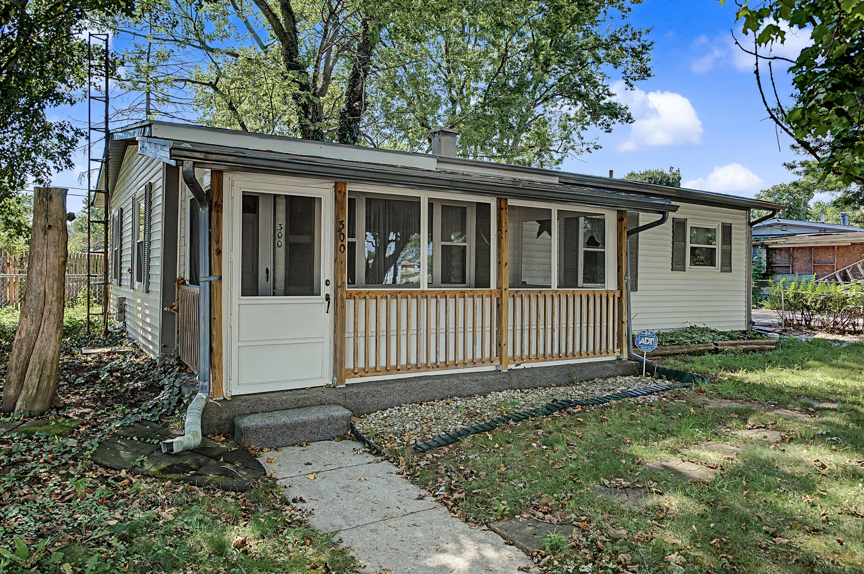 300 Fenwick Drive — photo