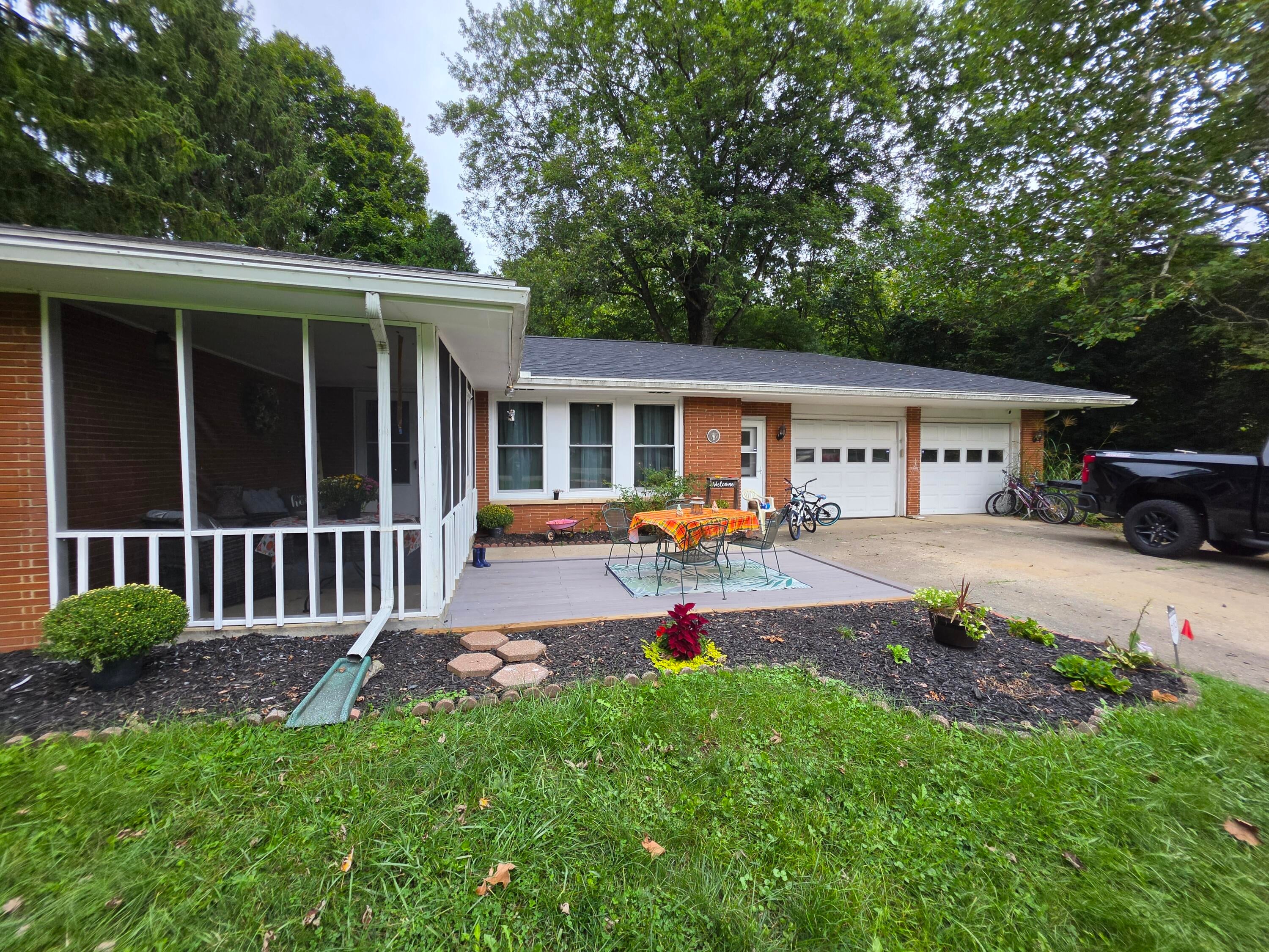 5512 Storms Creek Road — photo