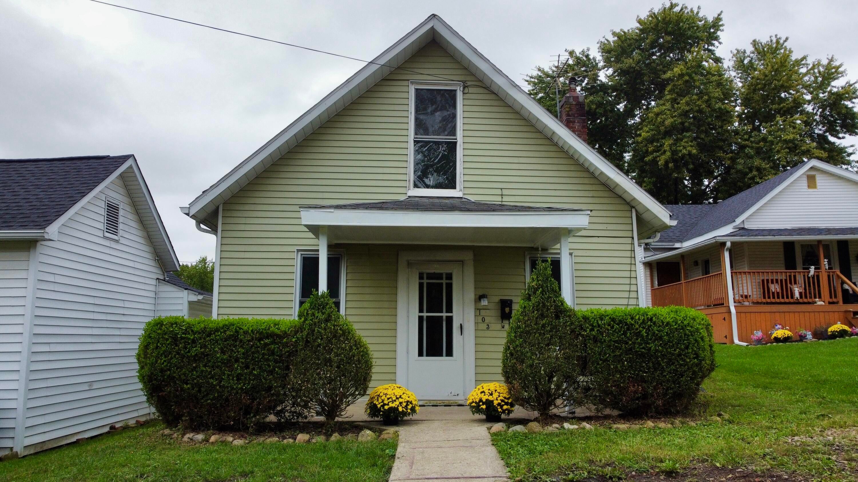 103 Pleasant Street — photo