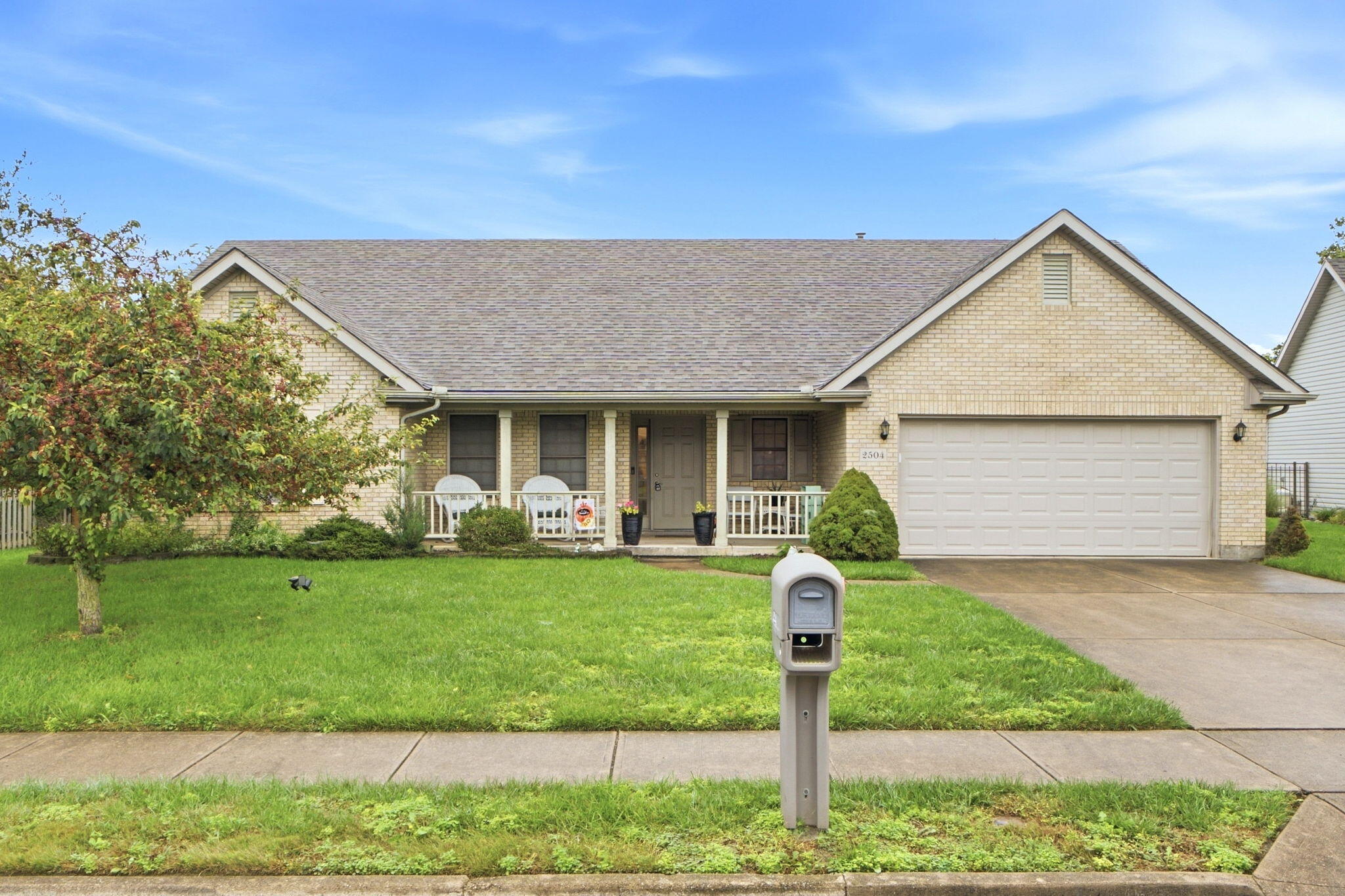 2504 Worthington Drive — photo