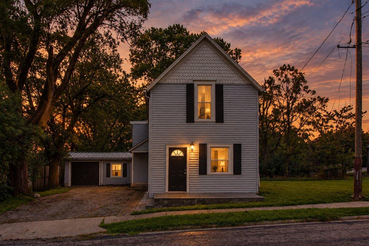 913 Rush Avenue — photo