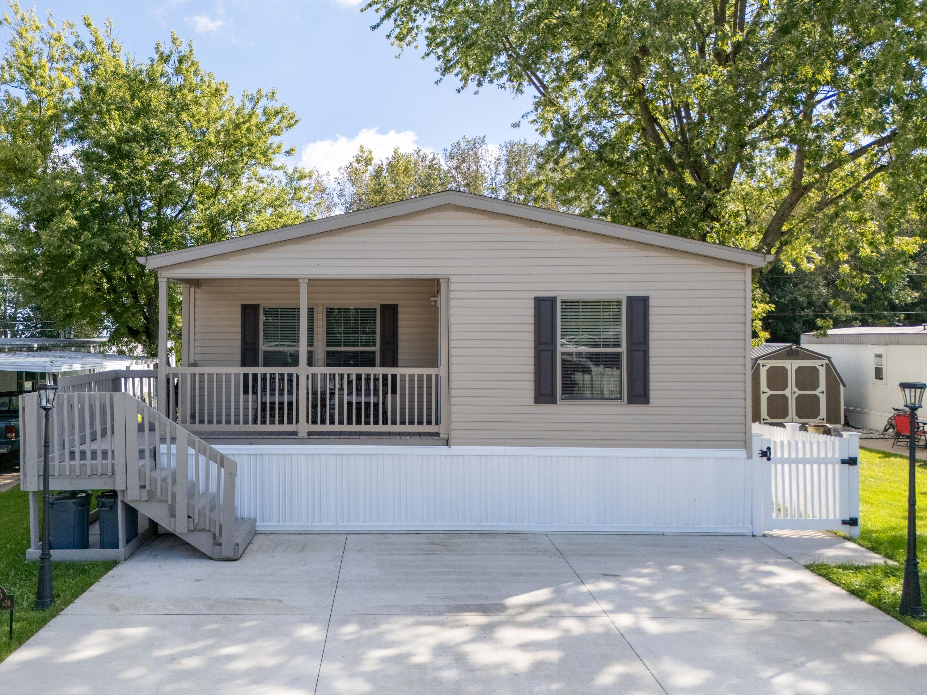 10885 Pine Circle #39 — photo