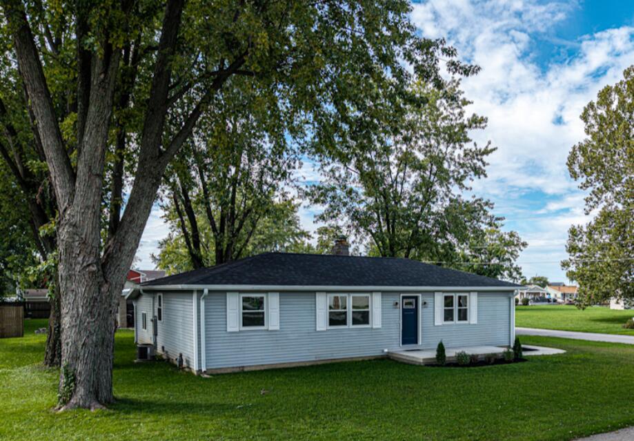 5250 Grove Drive — photo