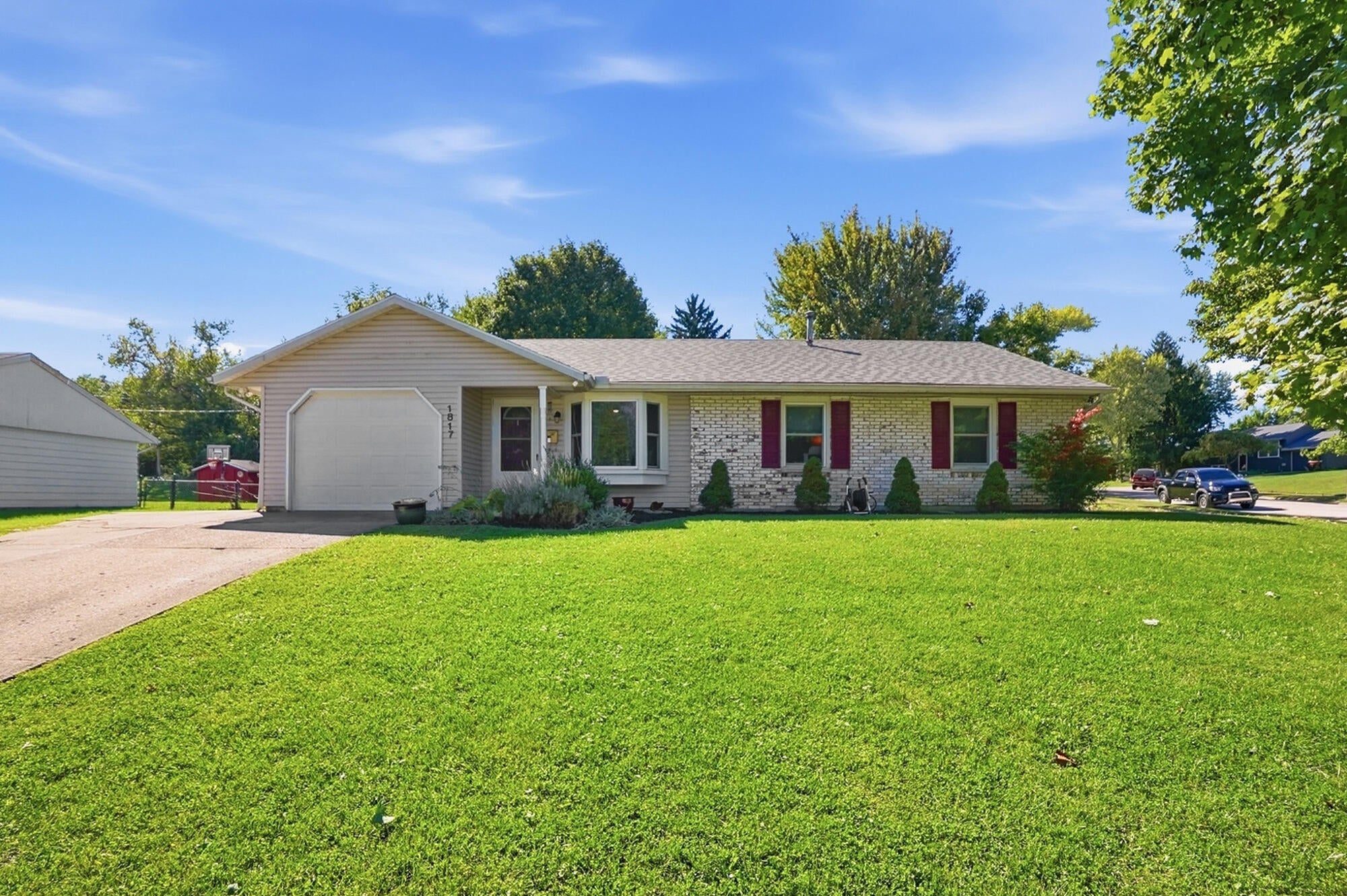 1817 Marinette Drive — photo