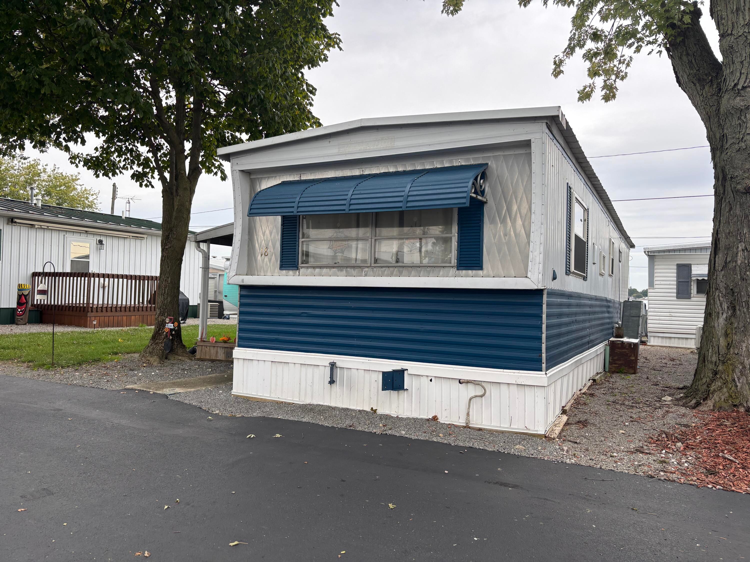 451 E Main Street 18 — photo