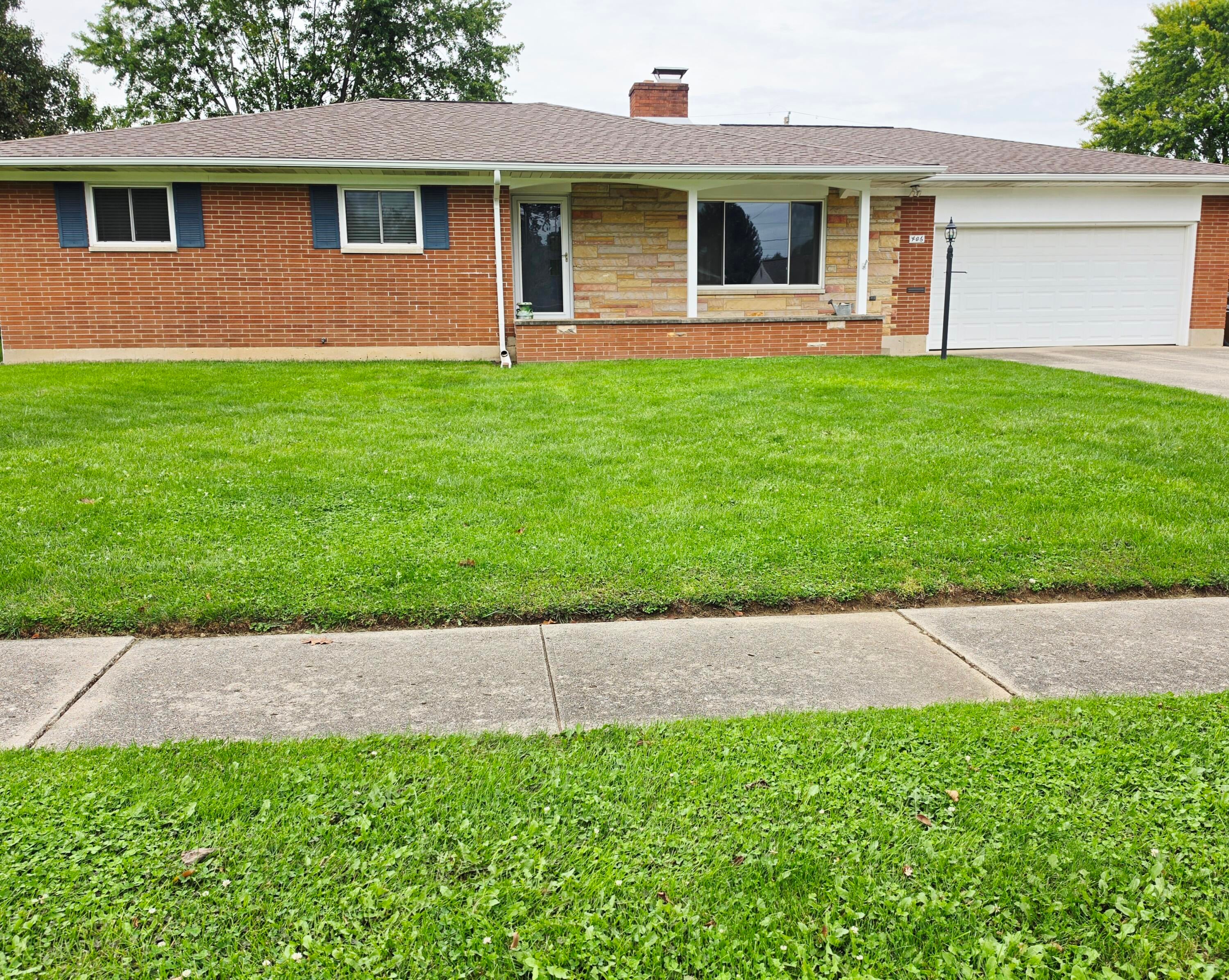 406 E Edgewood Street — photo