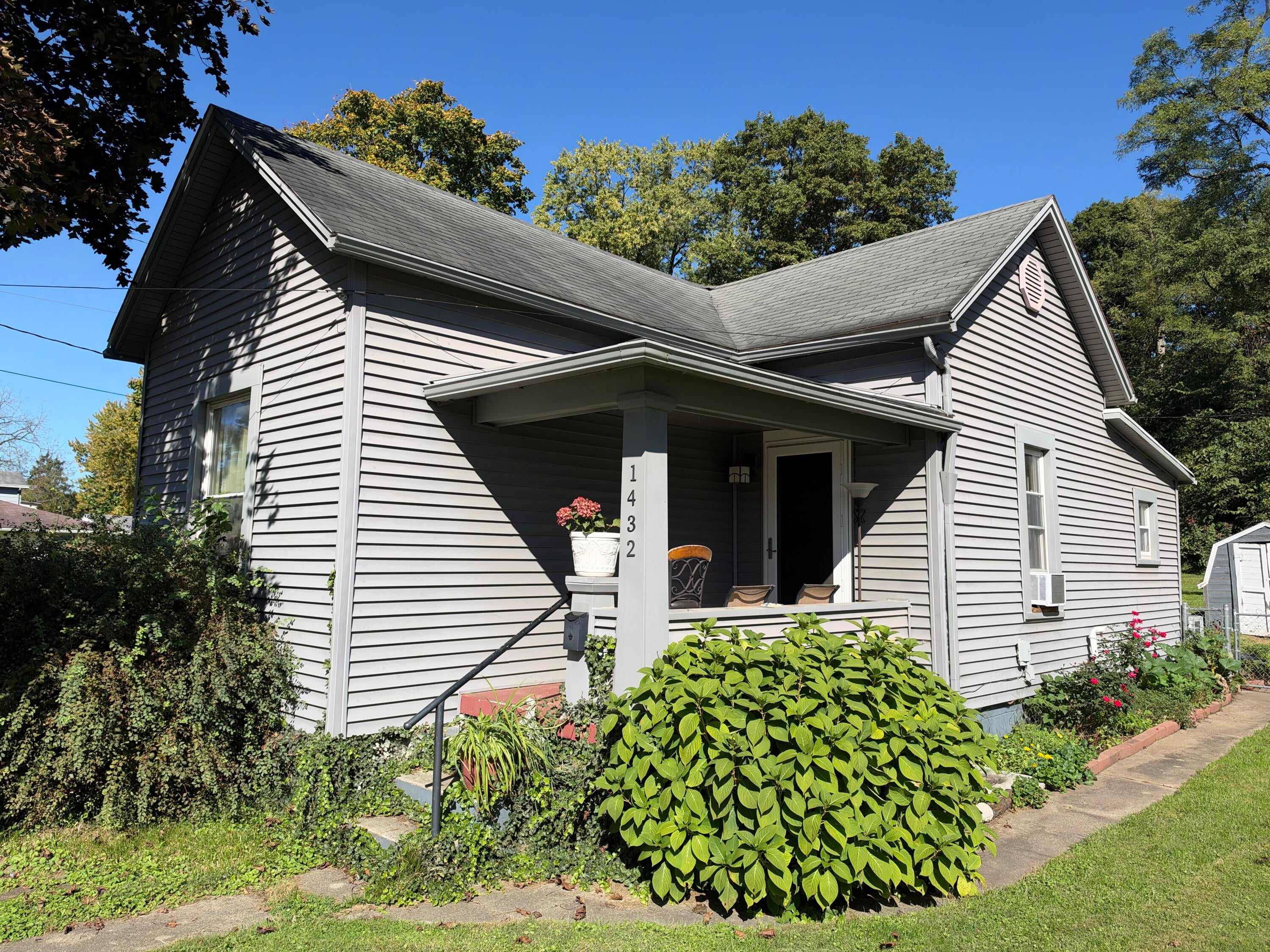 1432 Broadway Street — photo