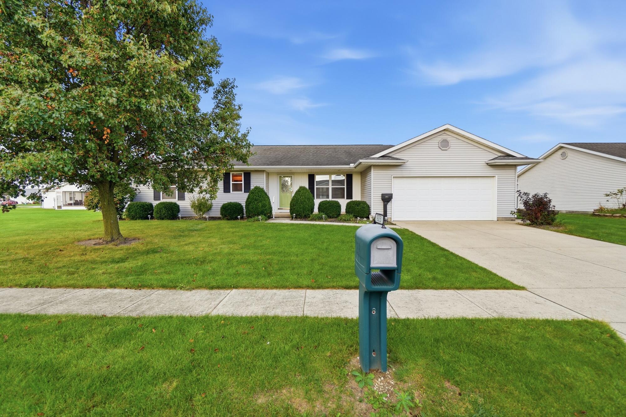 923 Sunrise Drive — photo